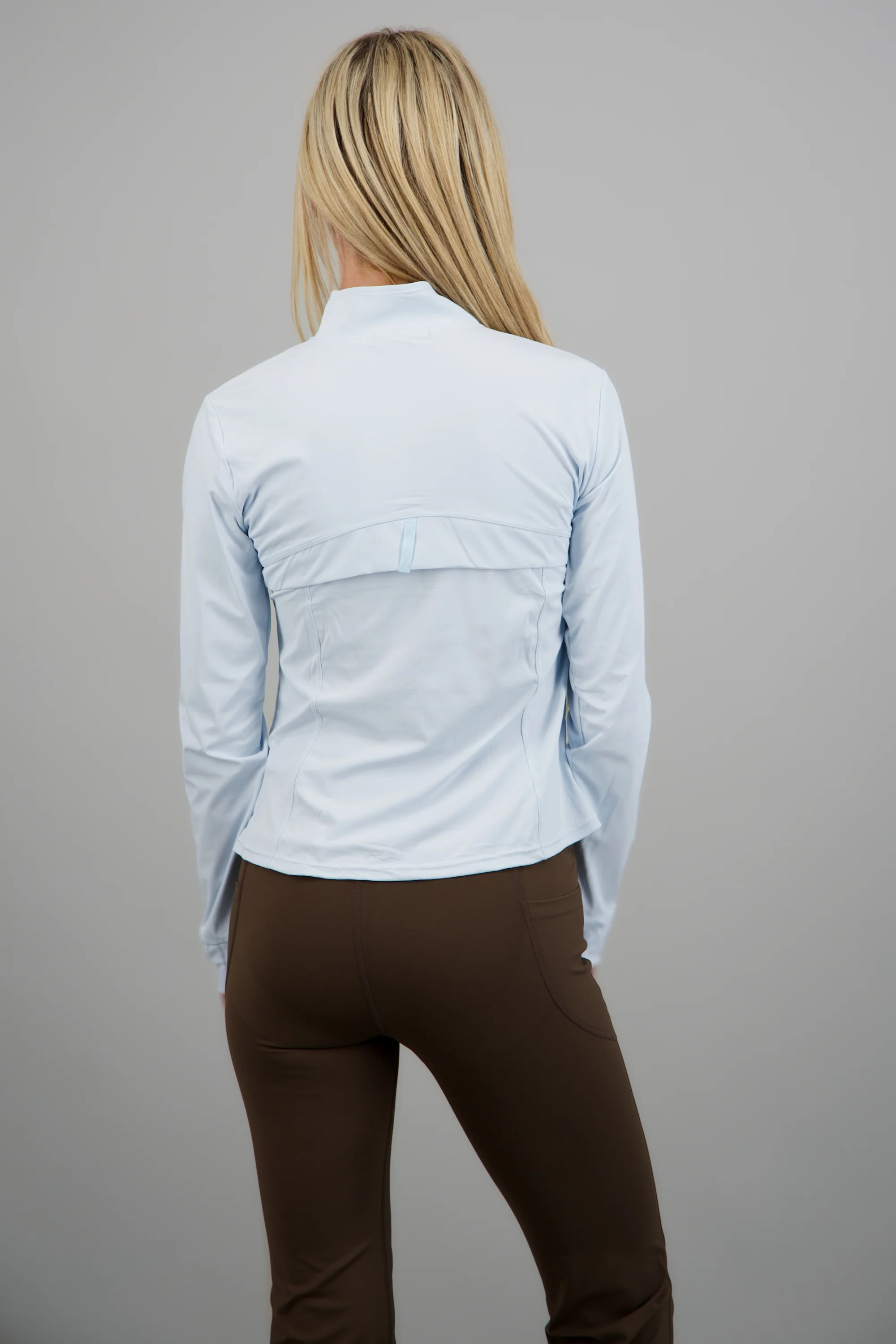 Chamarra deportiva ligera - Image 4
