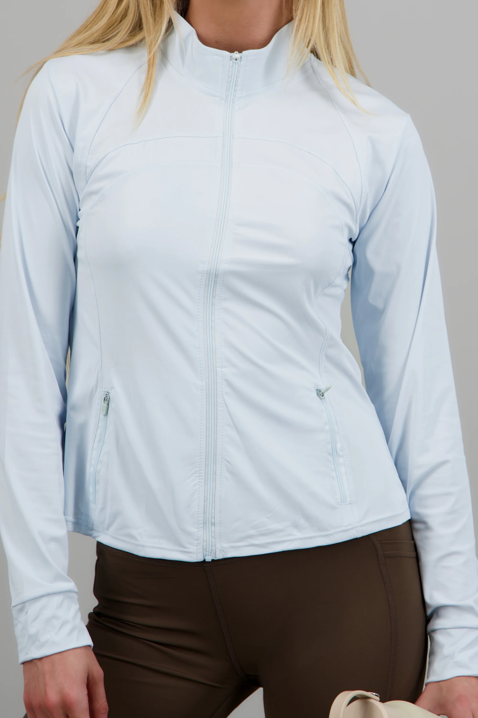 Chamarra deportiva ligera - Image 5