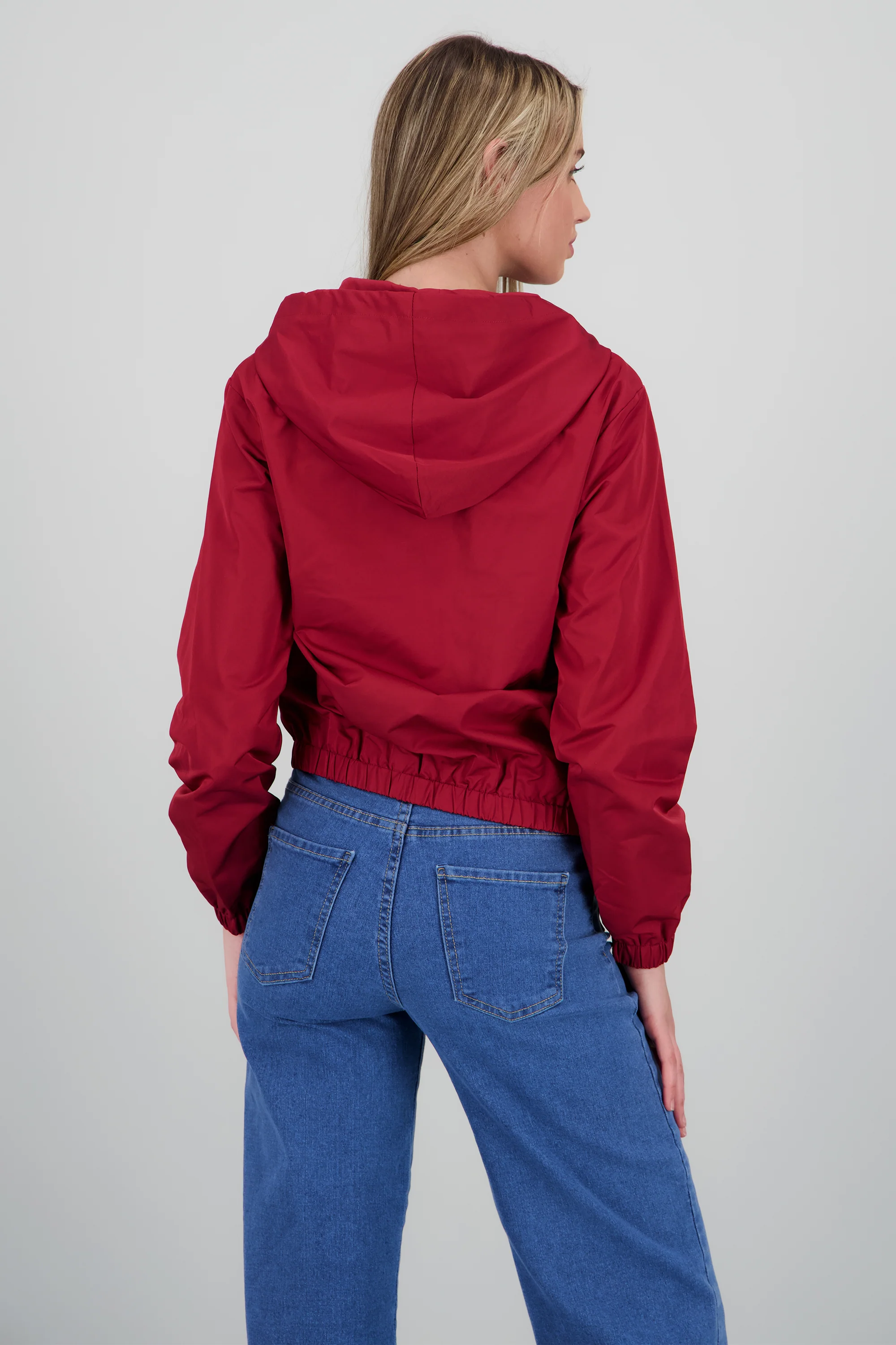 Chamarra ligera con gorro - Image 4