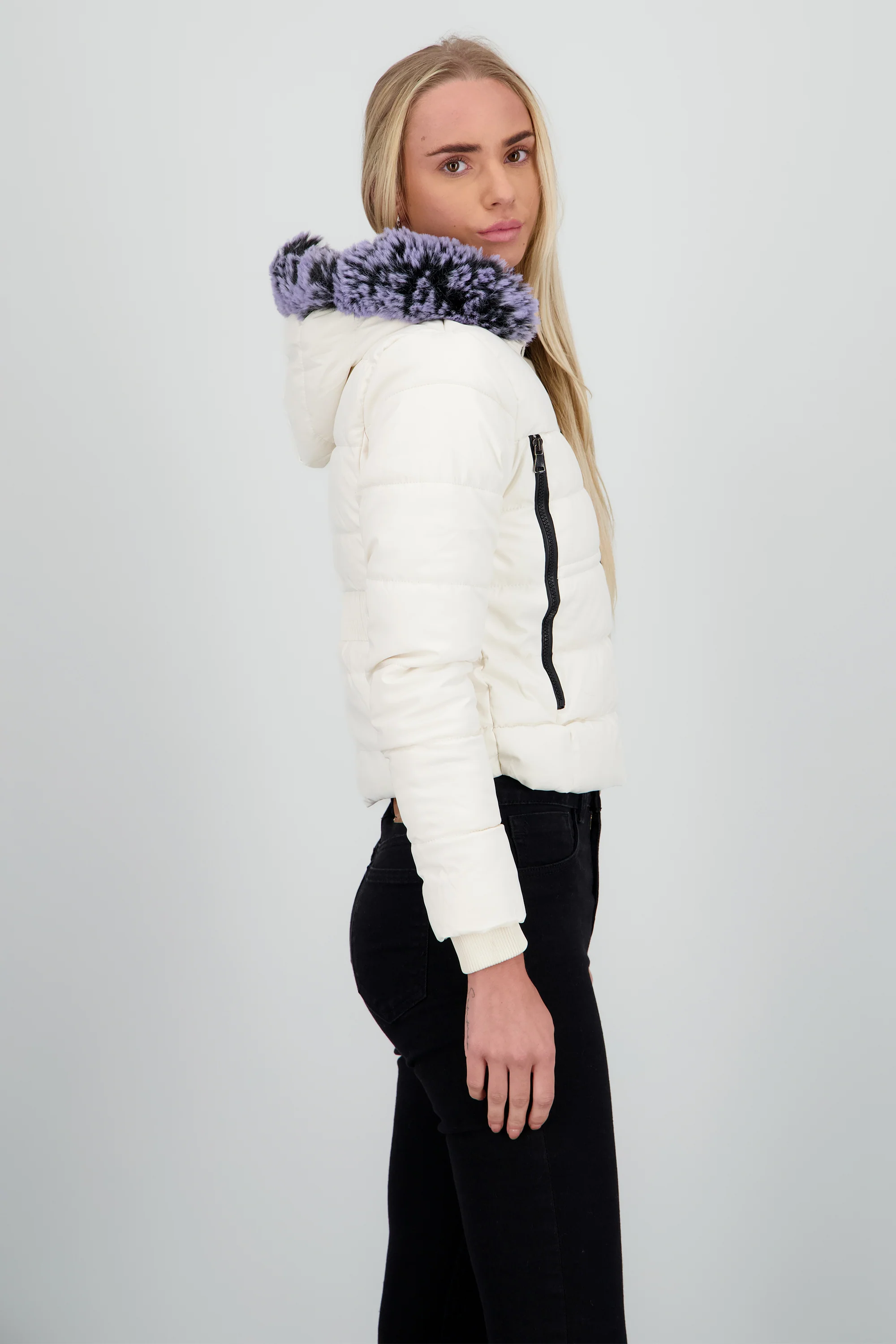 Chamarra puffer con gorro det cierres - Image 3
