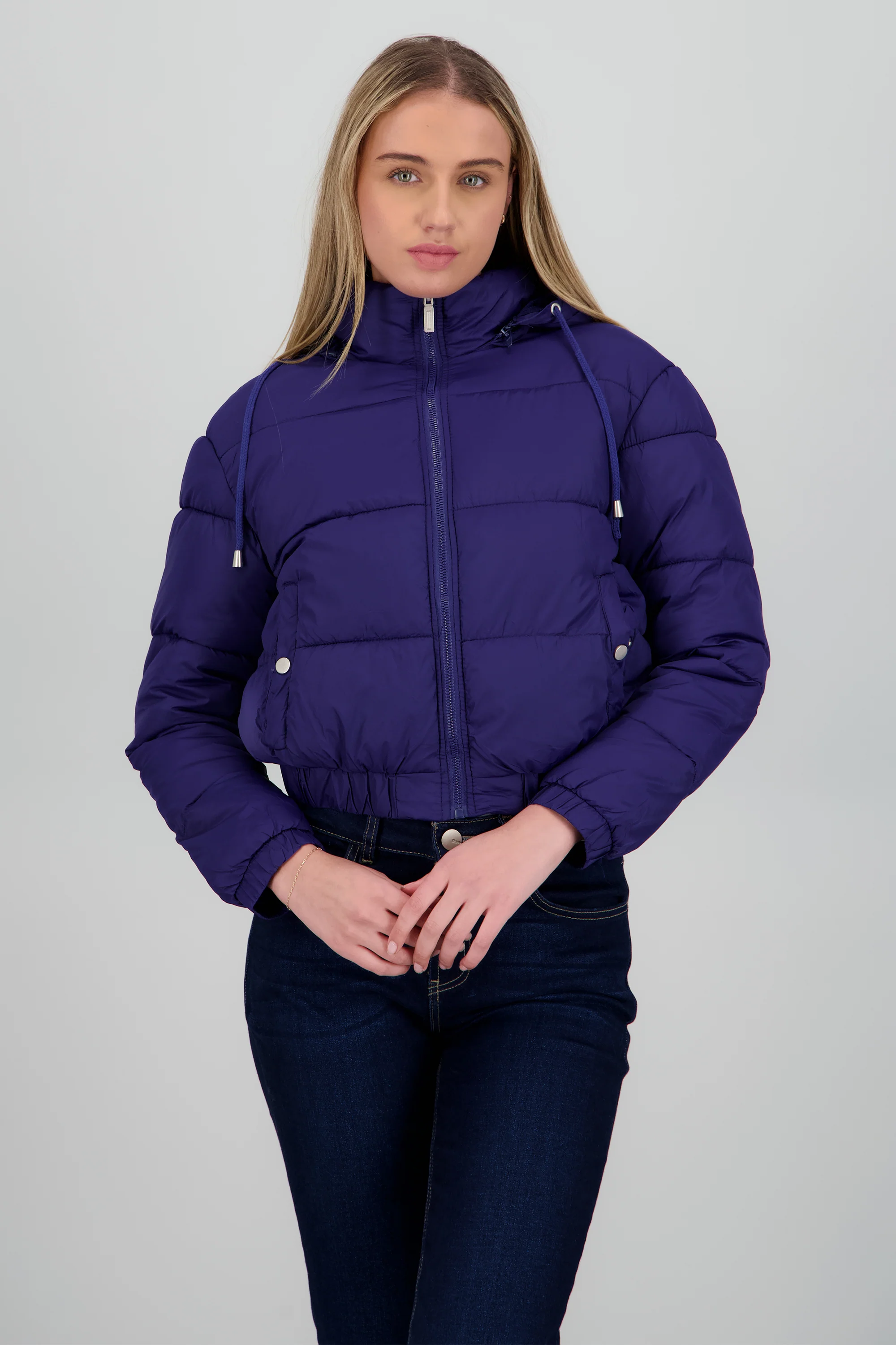 Chamarra puffer con gorro y bolsas - Image 2