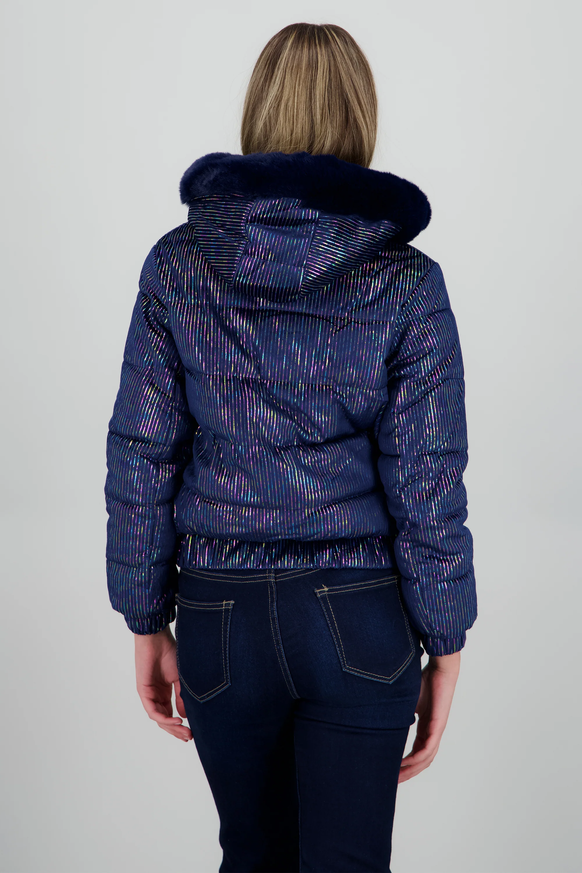 Chamarra puffer gorro con peluche - Image 4
