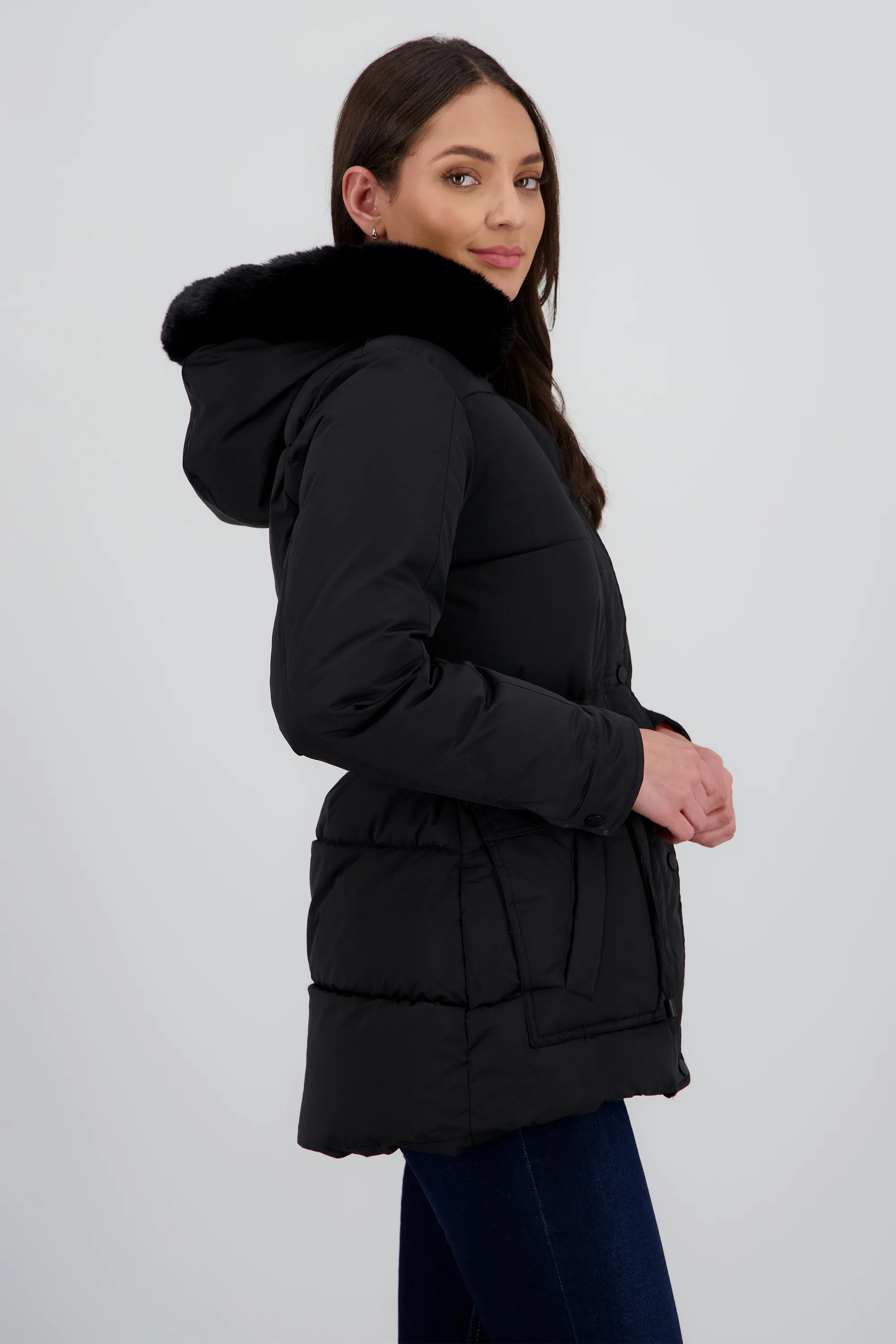 Chamarra puffer gorro pelo - Image 3