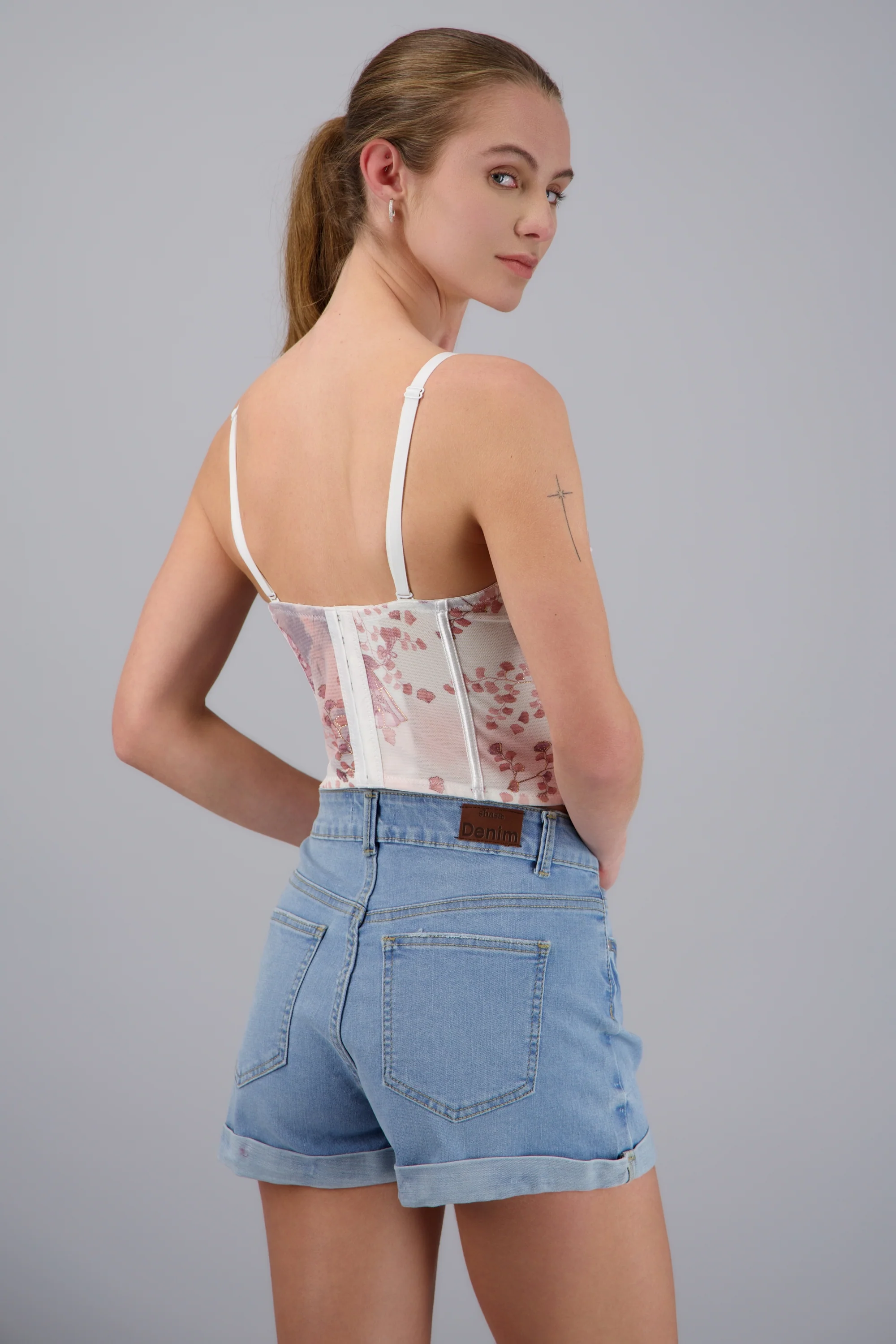 Corset con copas plisadas detalle foil - Image 4