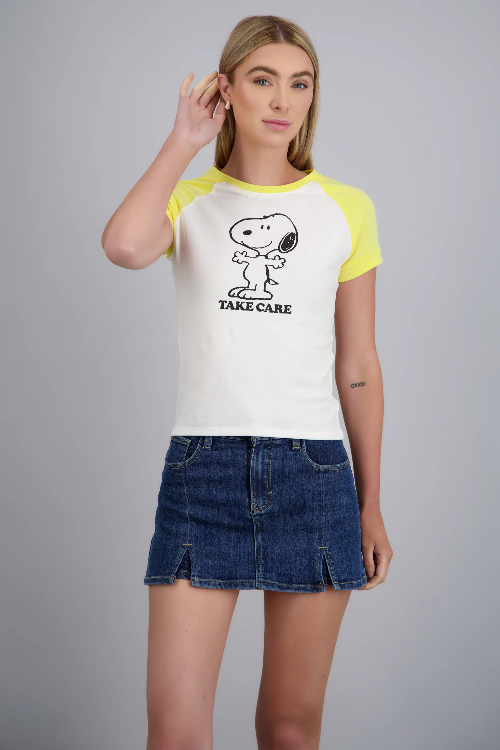 Crop Snoopy manga corta Contrastes - Image 3