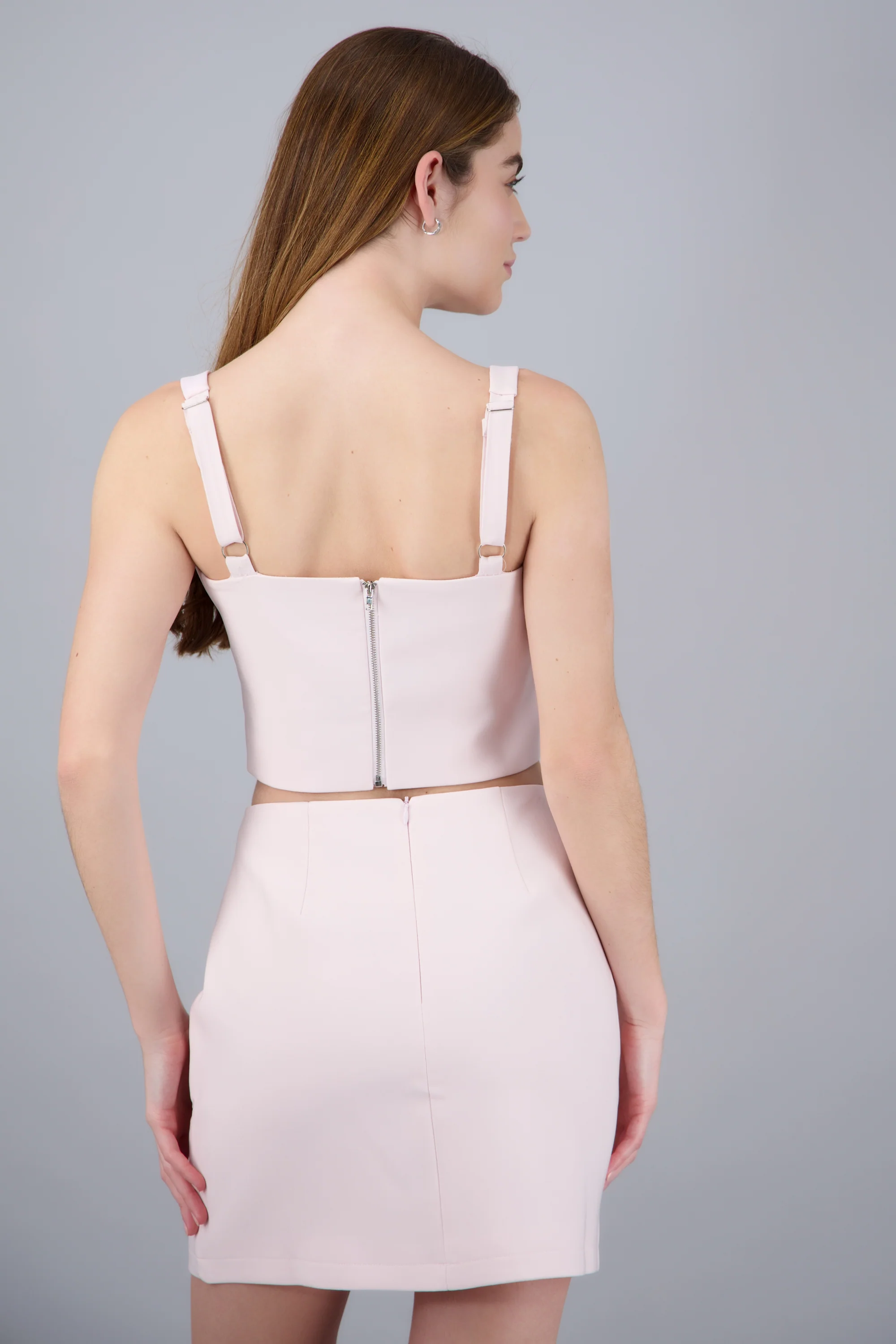 Crop top estructurado sin mangas - Image 4