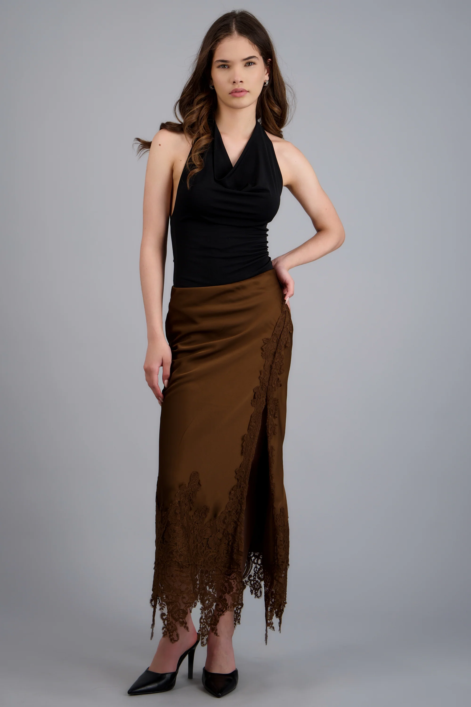 Falda midi satin detalle encaje