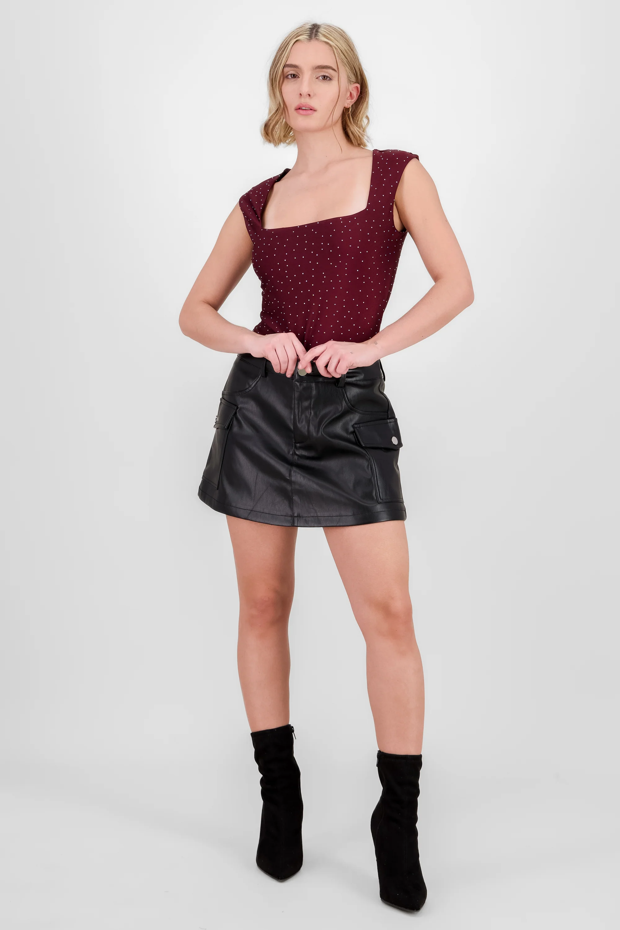 Falda mini detalle bolsas