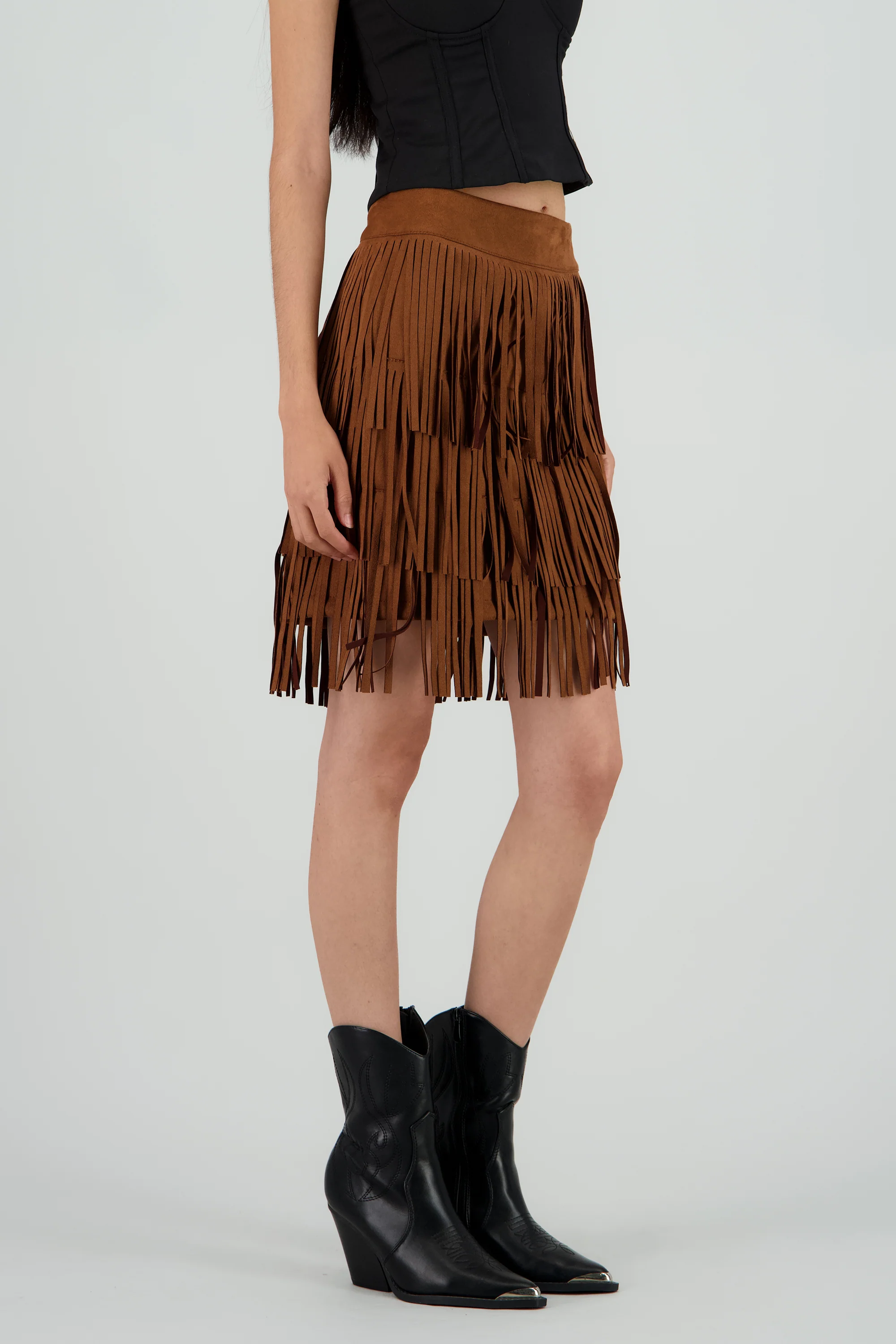 Falda mini detalle fringe suede - Image 3