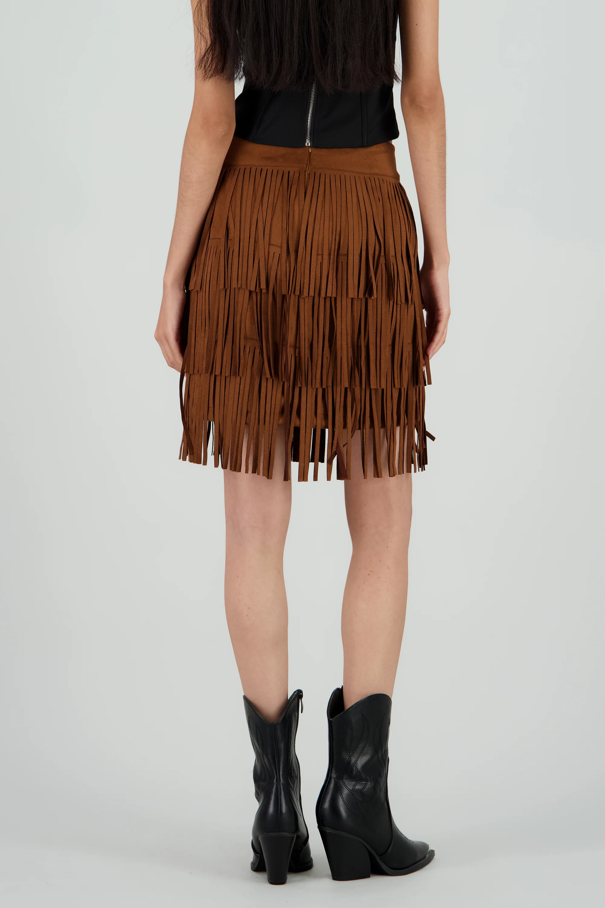 Falda mini detalle fringe suede - Image 4