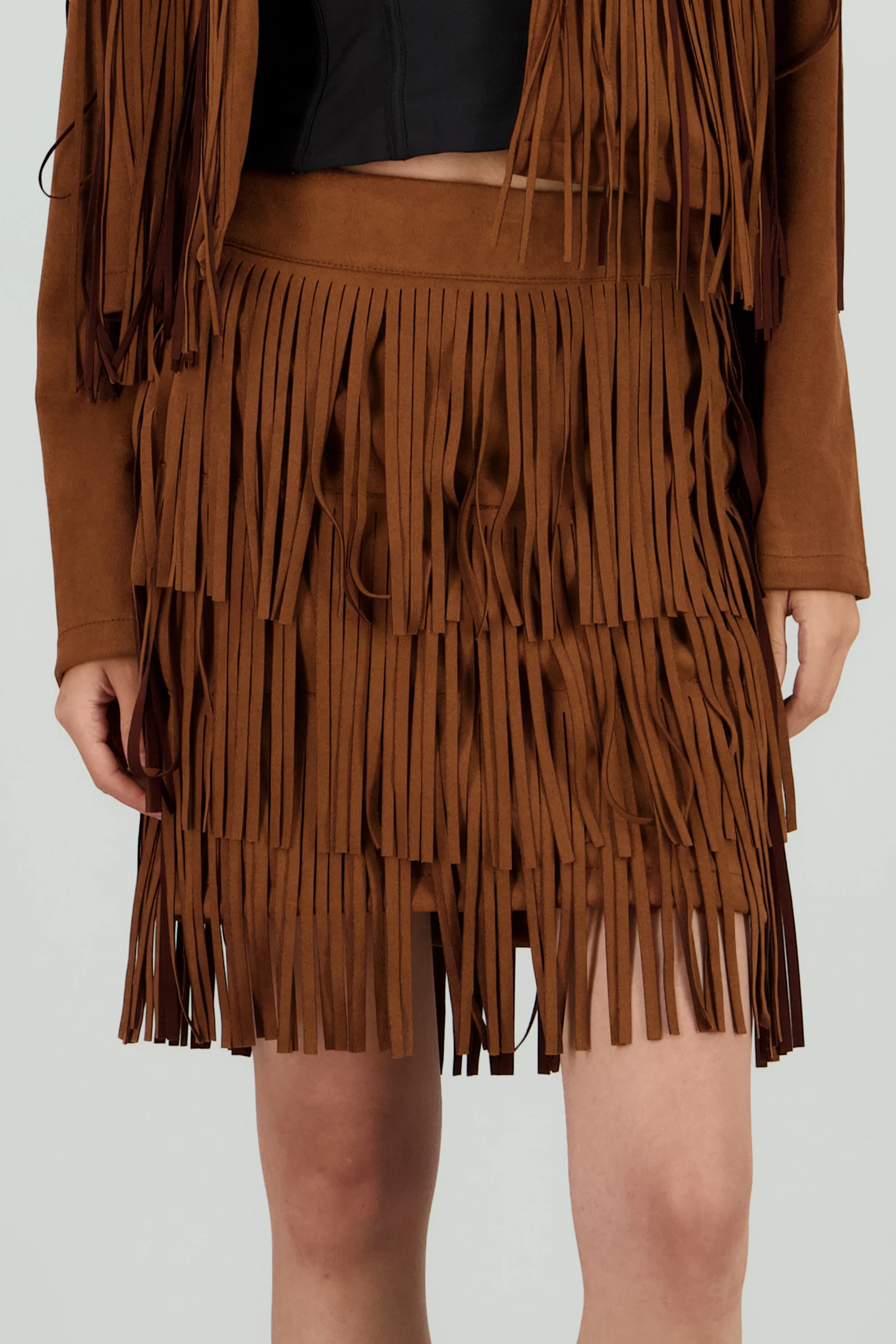 Falda mini detalle fringe suede - Image 5