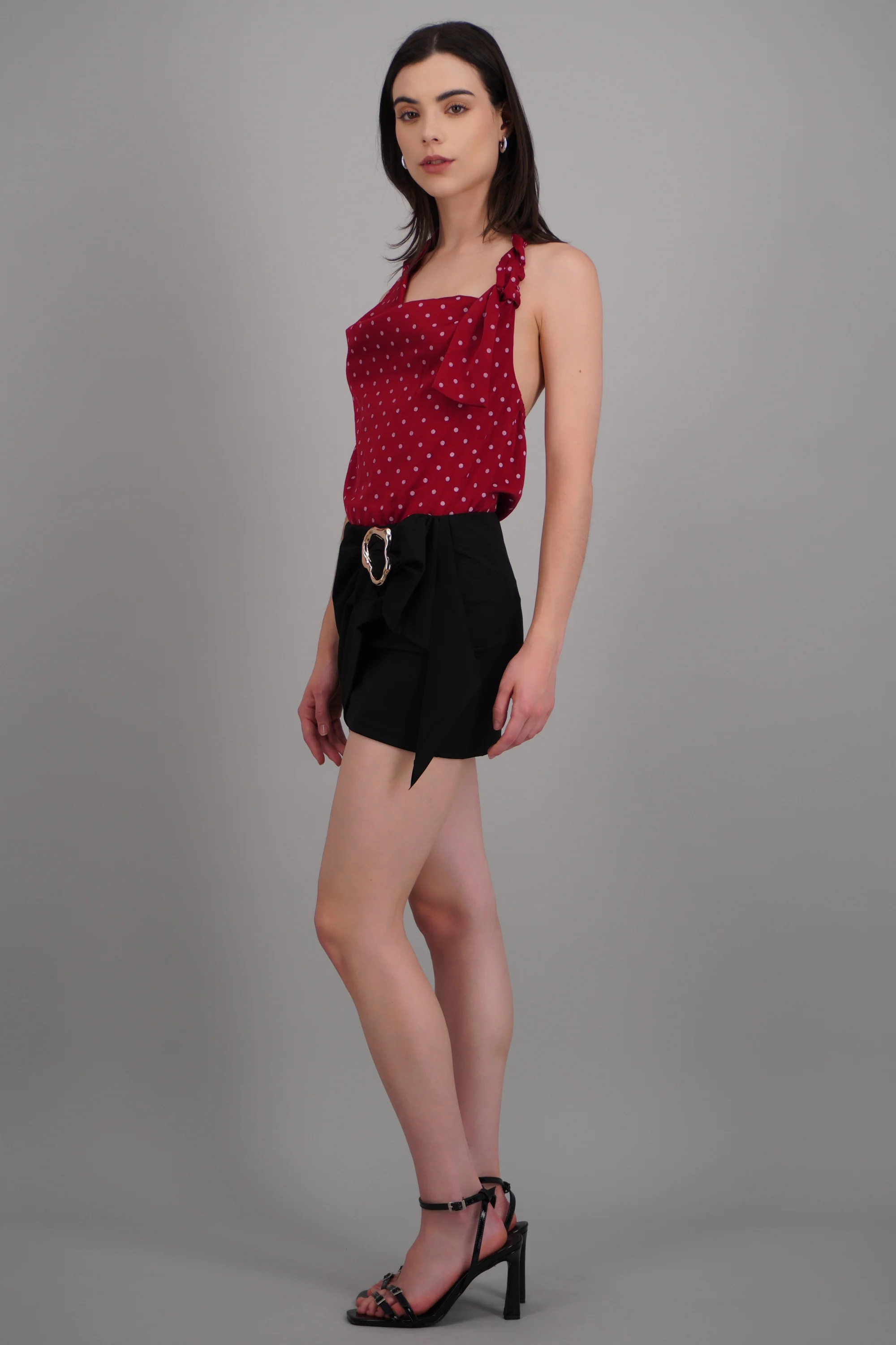Falda mini drapeada detalle herraje - Image 3