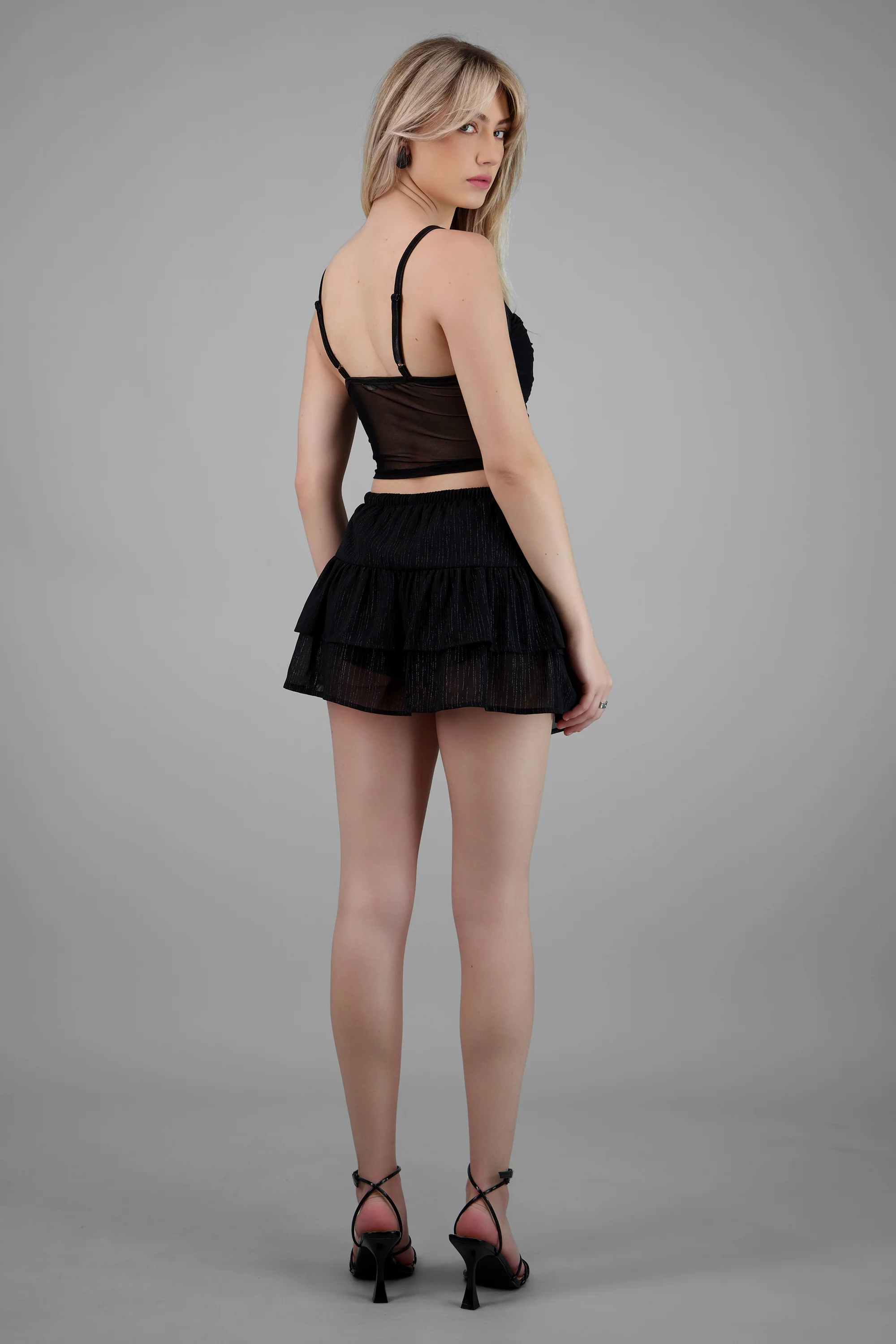 Falda short mini con olanes - Image 4