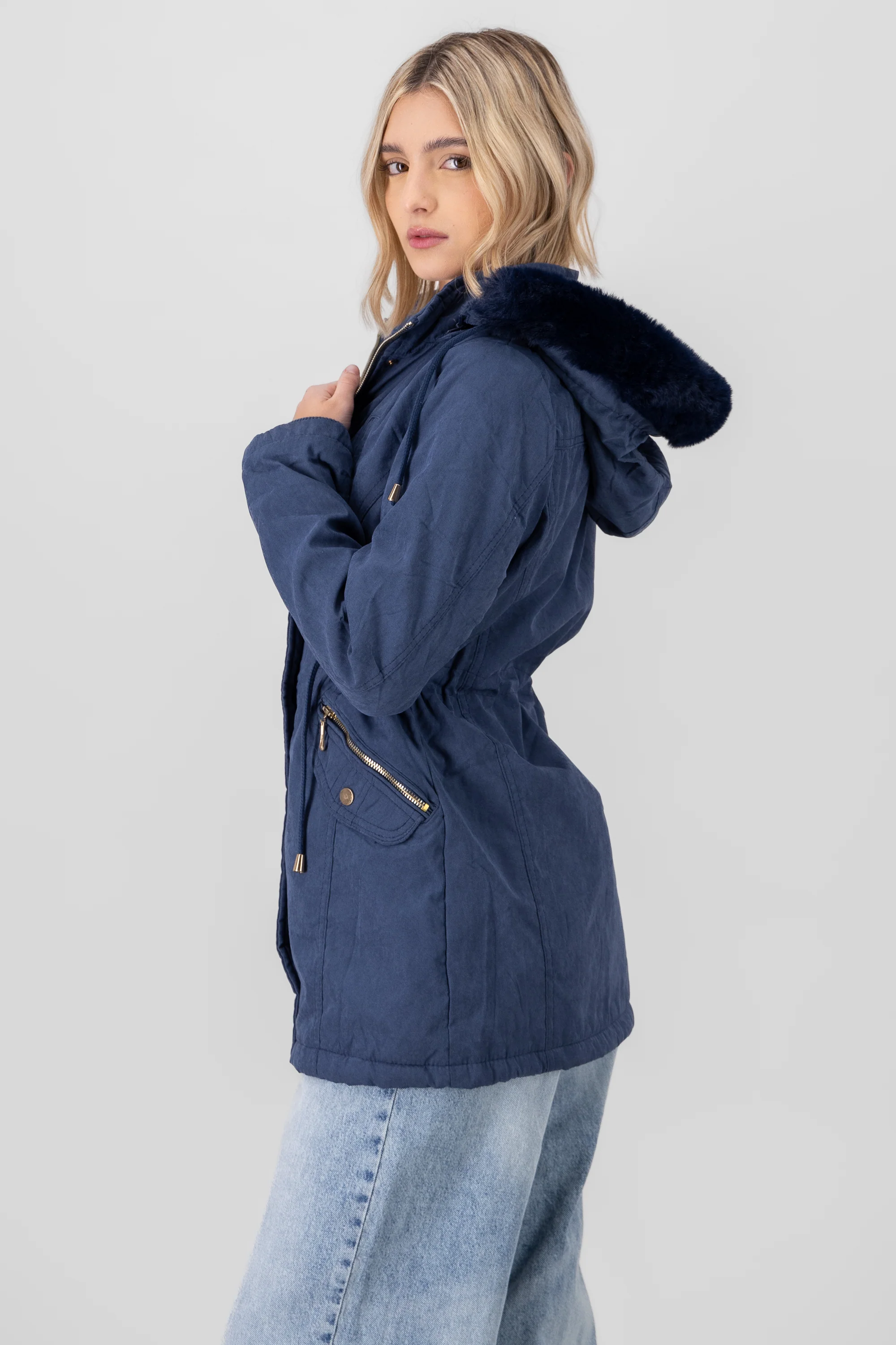 Gabardina bolsas cierre gorro - Image 3