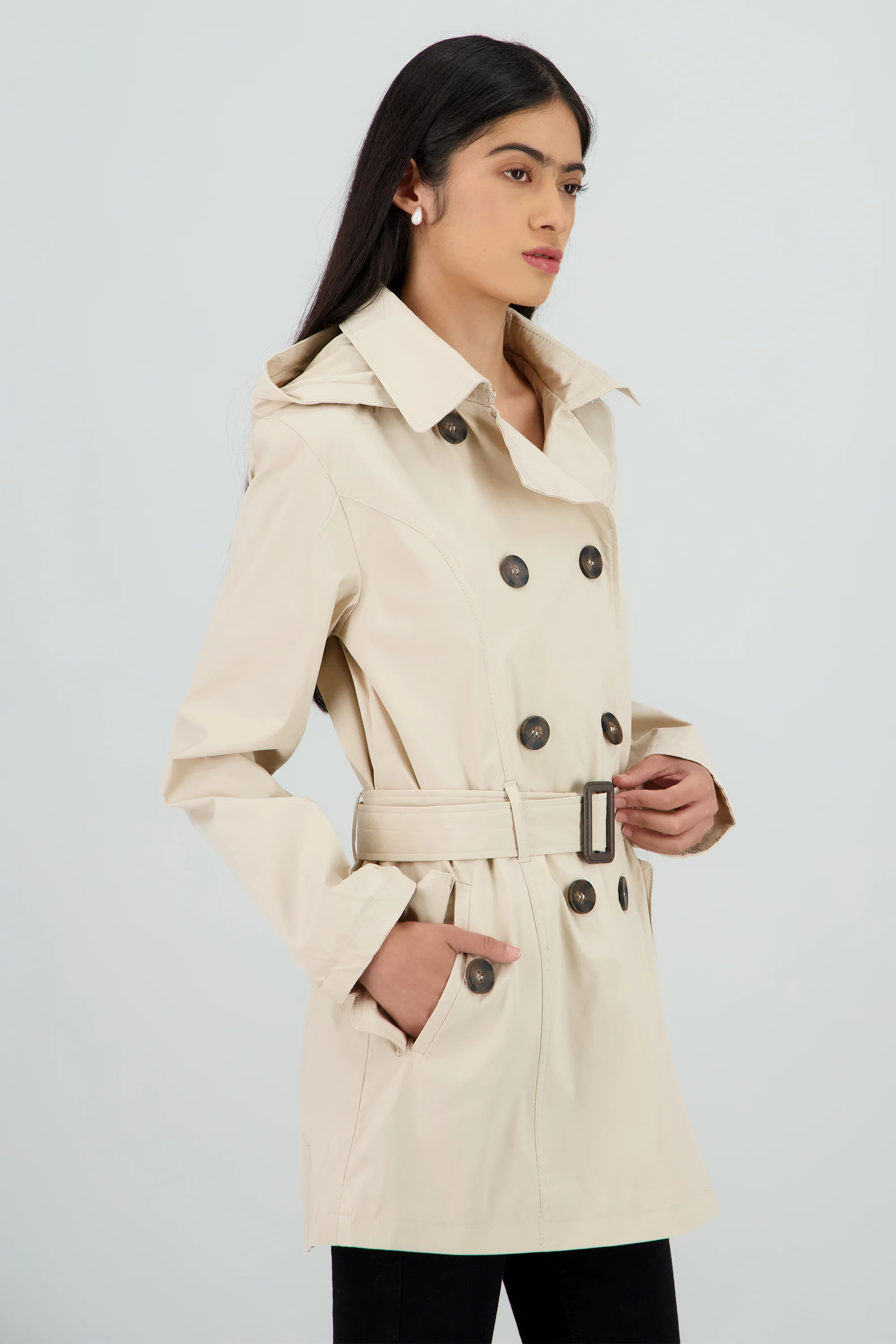 Gabardina cruzada con bolsas