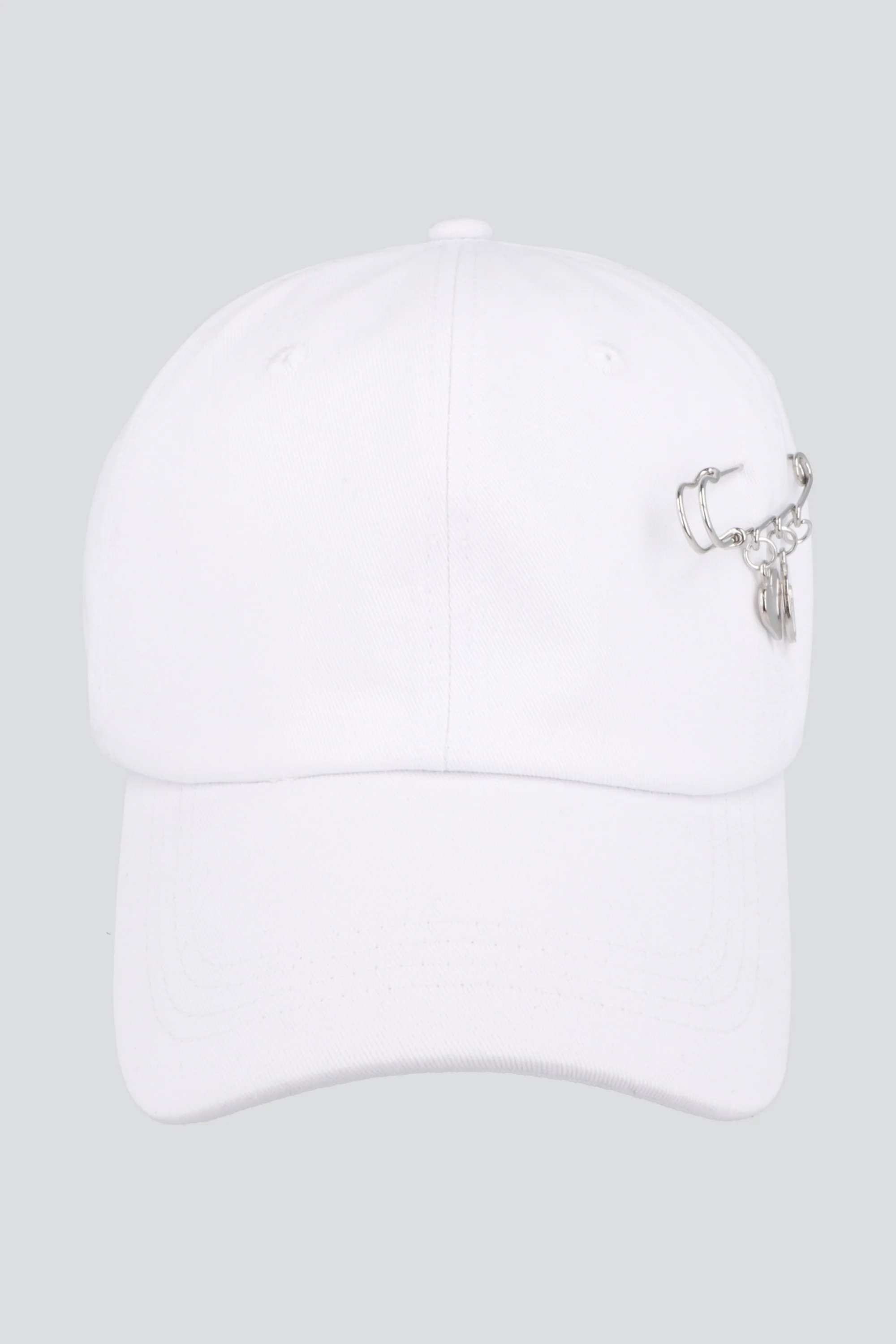 Gorra aplicaciones metálicas