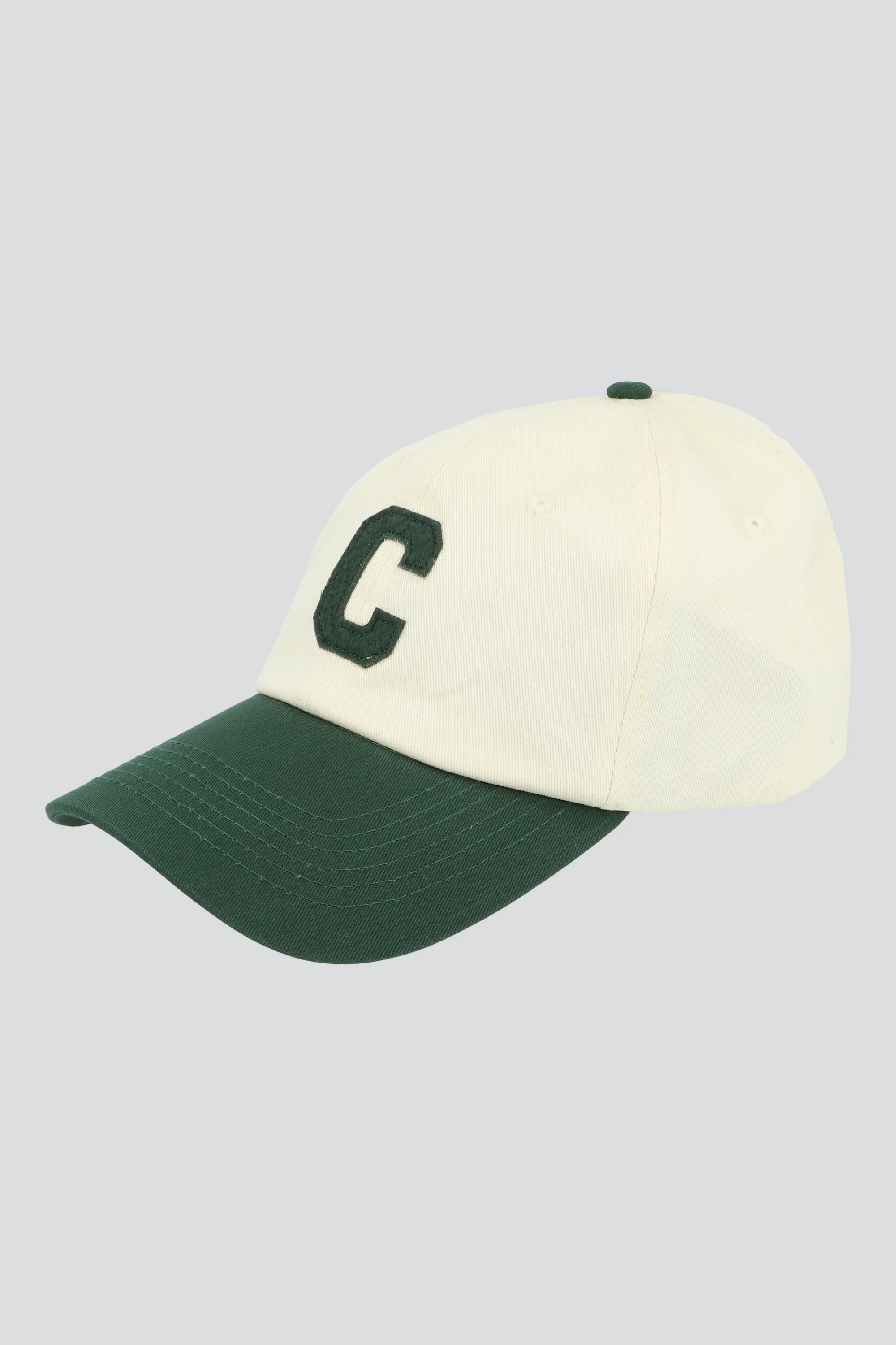 Gorra letra C contraste - Image 2