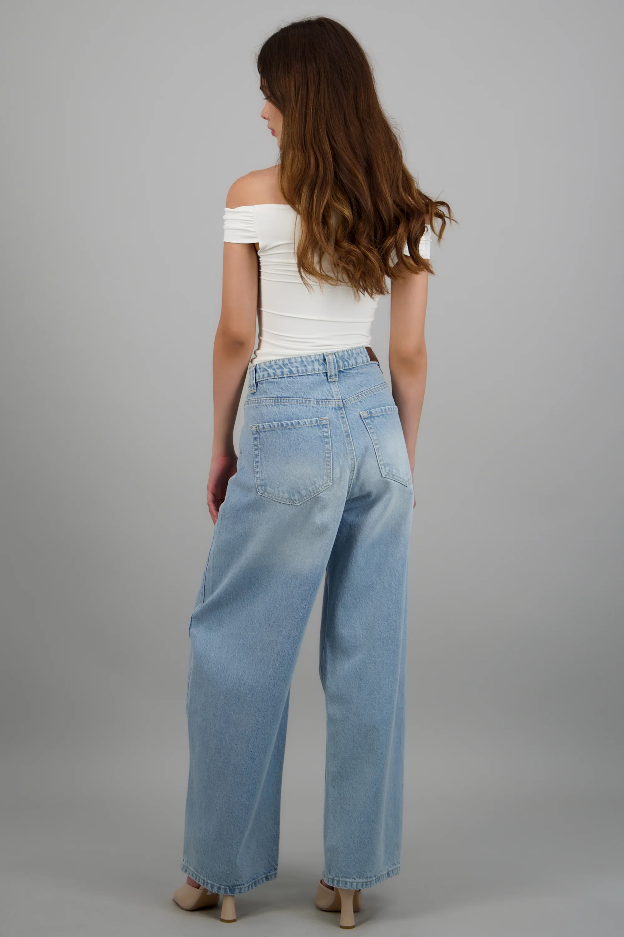 Jeans barrel amplio básico - Image 4