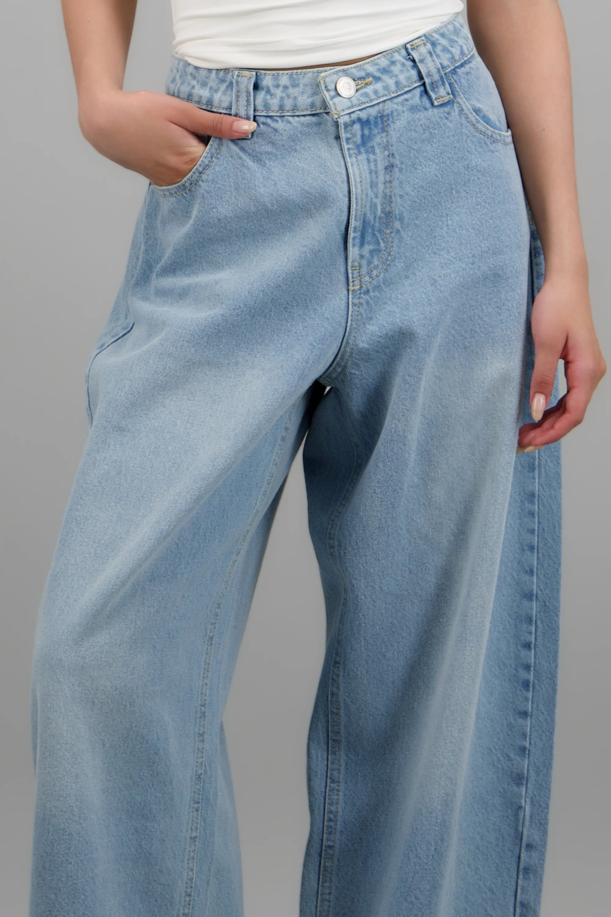 Jeans barrel amplio básico - Image 5