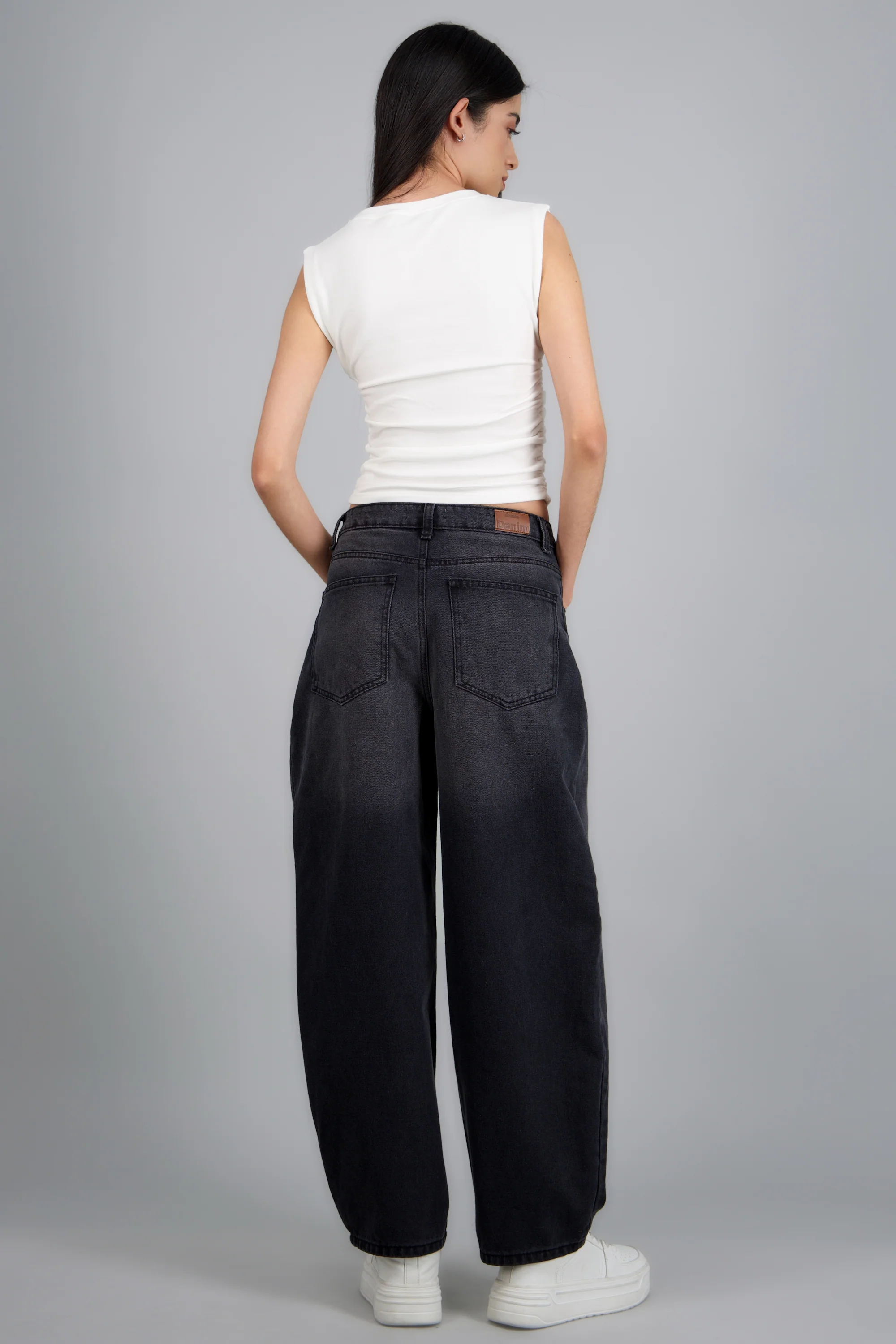 Jeans barrel obscuros - Image 4