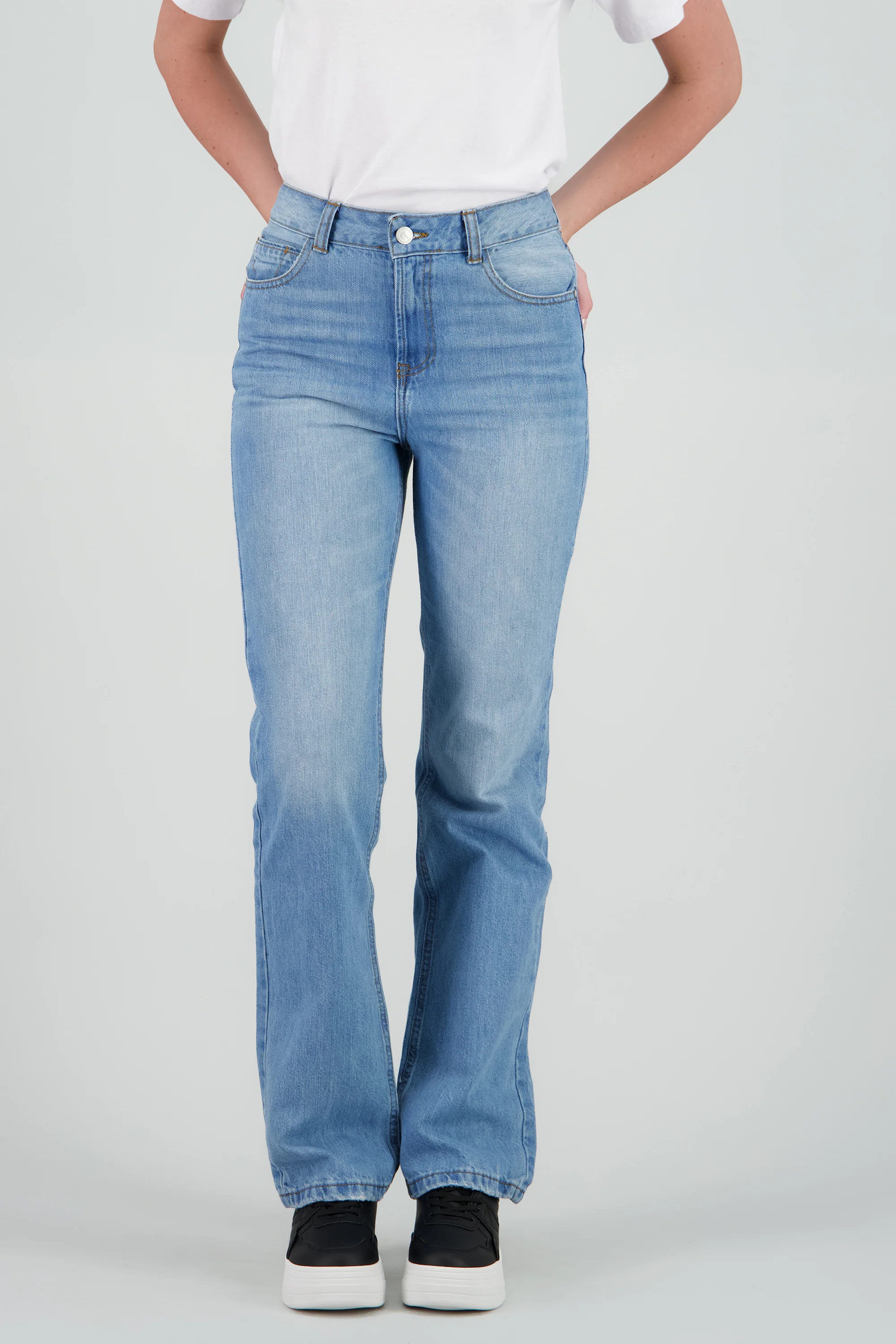 Jeans básicos straight - Image 2