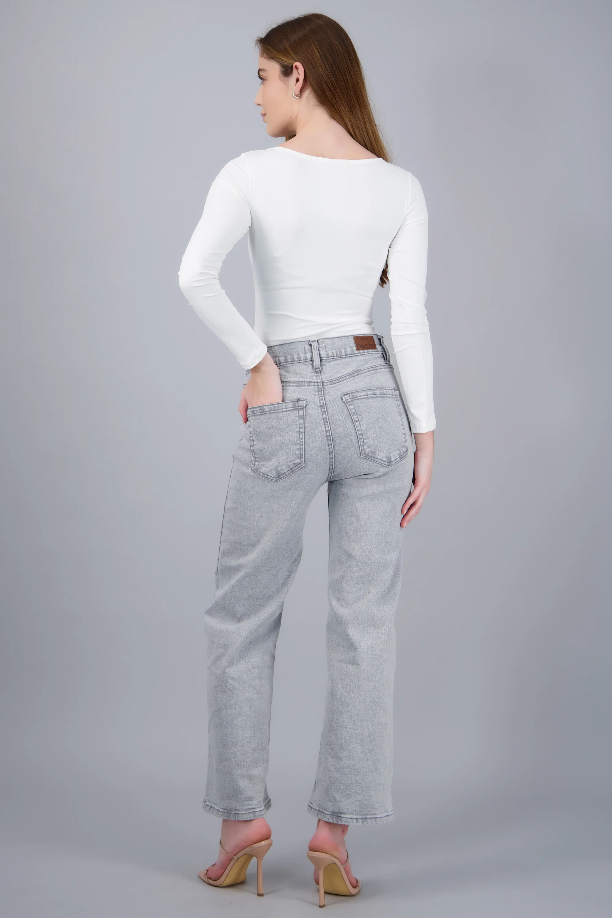 Jeans básicos wide leg - Image 4