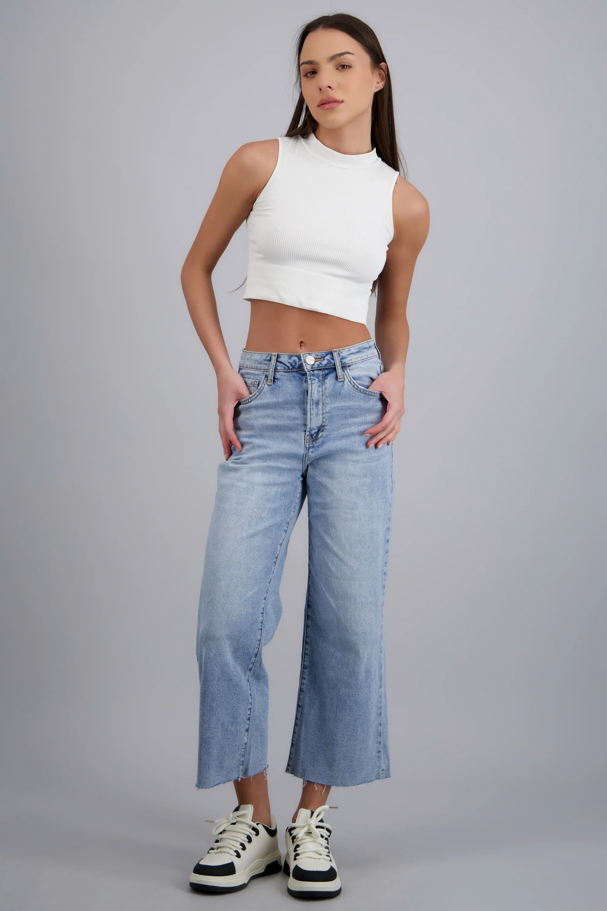 Jeans cropped al corte