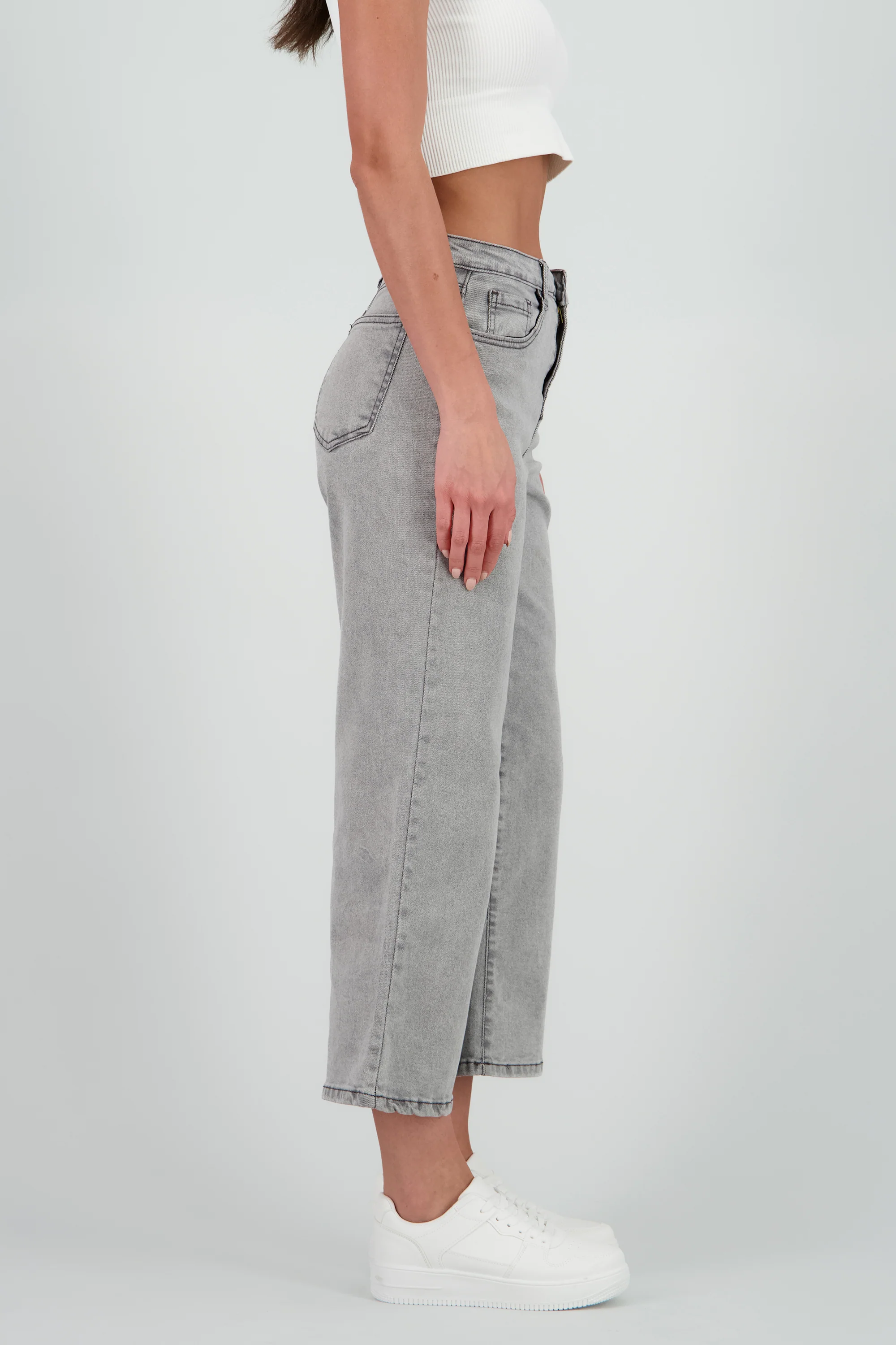 Jeans cropped al corte - Image 3