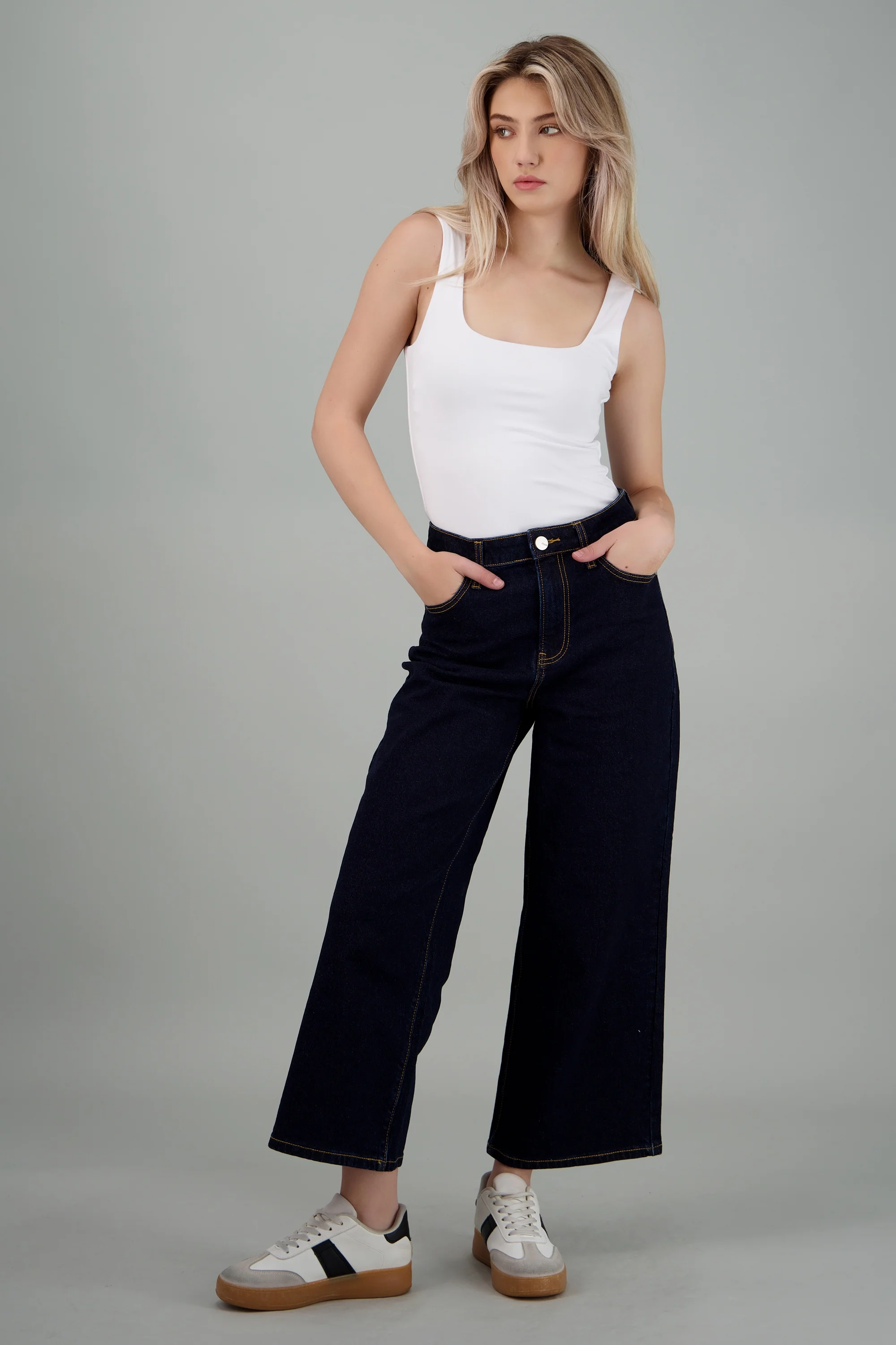 JEANS CROPPED MID RISE