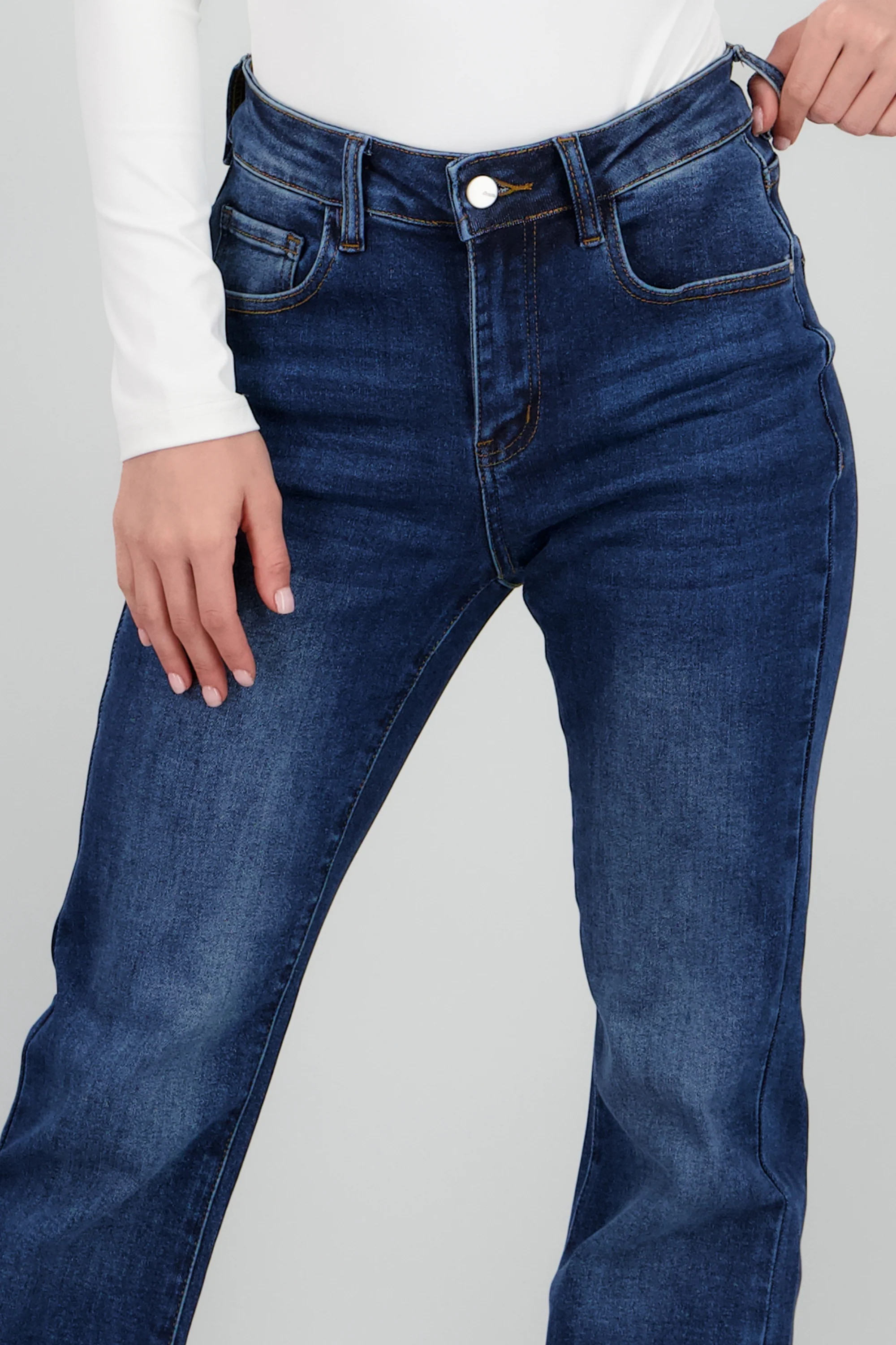Jeans flare amplios - Image 5