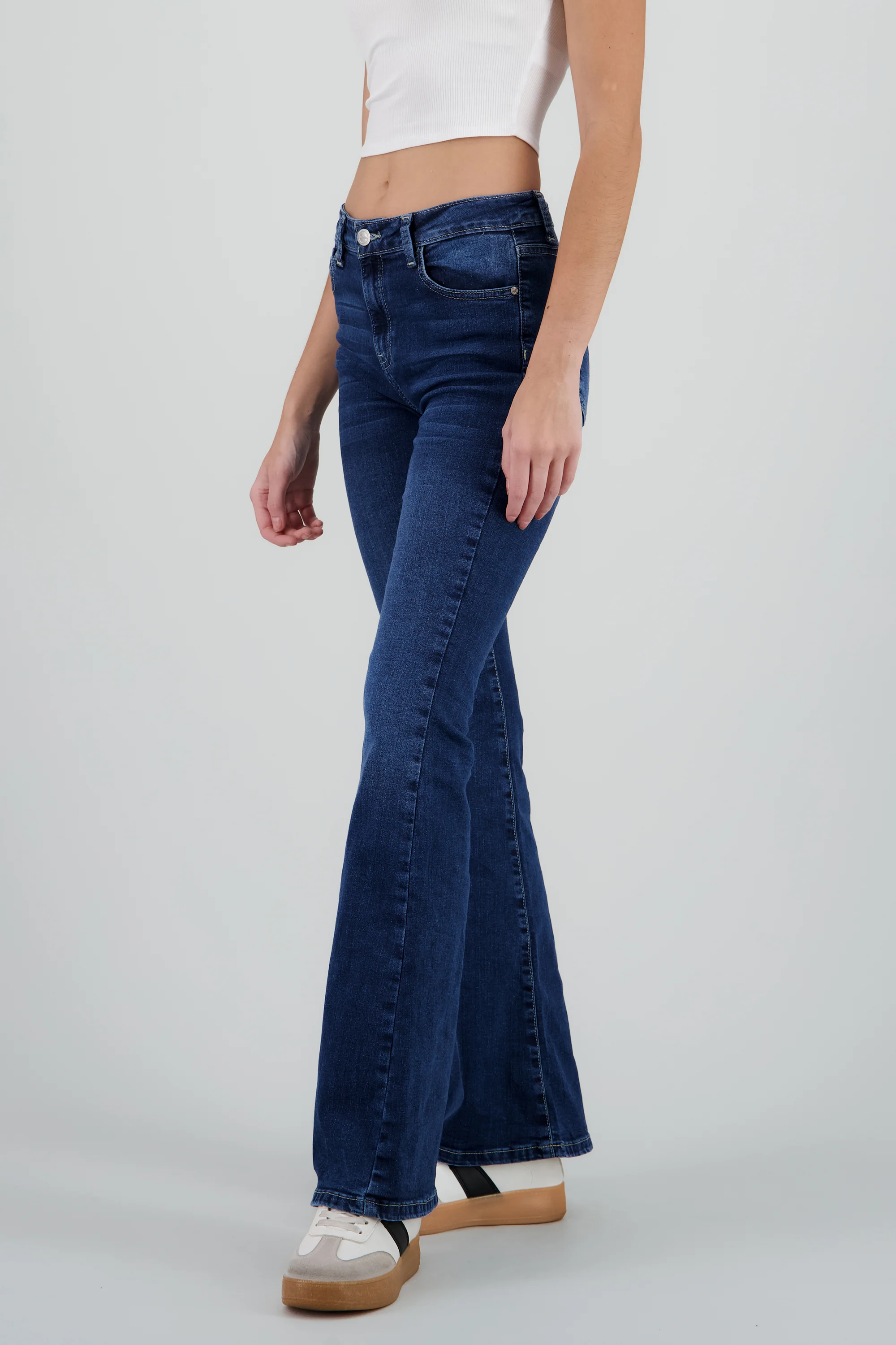 Jeans flare mid rise - Image 3