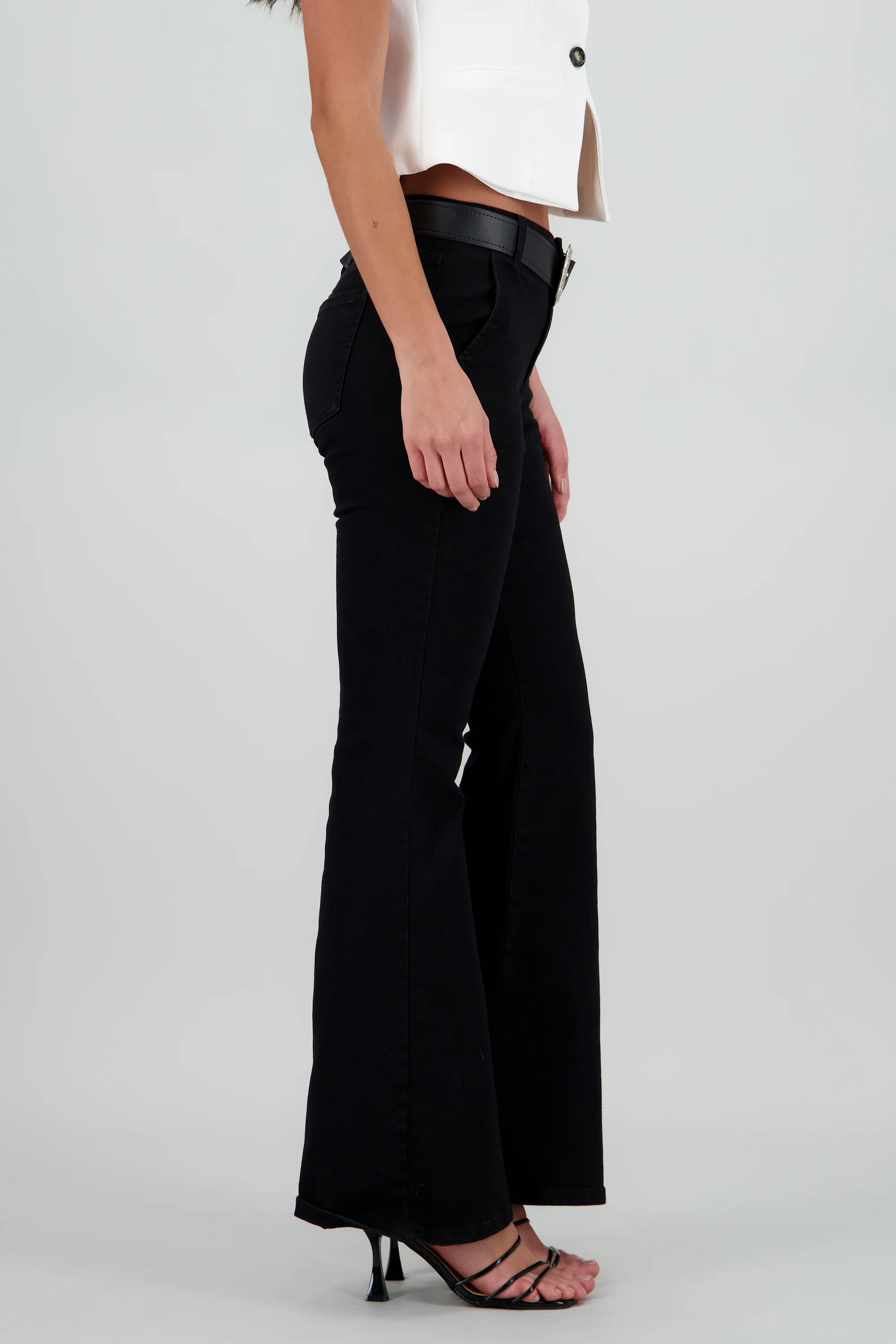 Jeans slim flare con cinturon vaquero - Image 3
