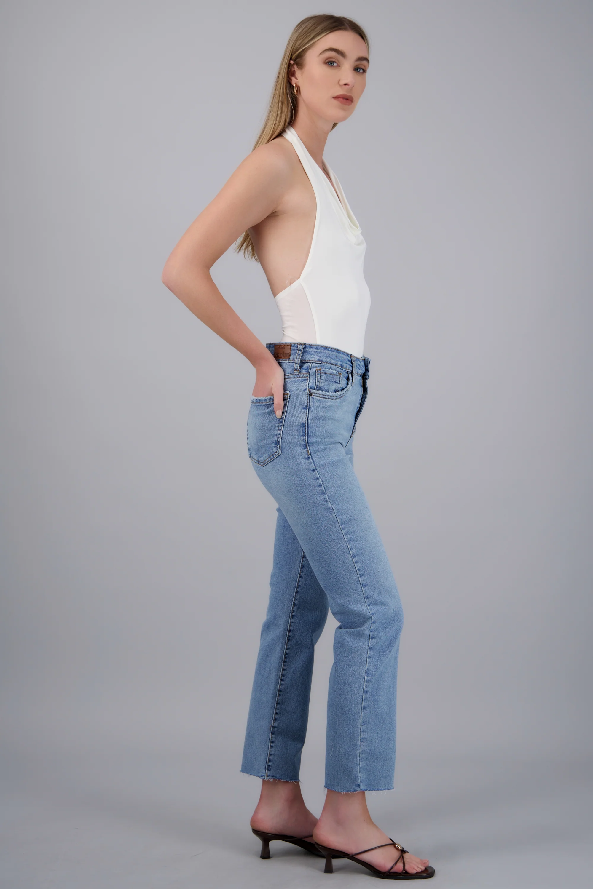 Jeans straight al corte - Image 3