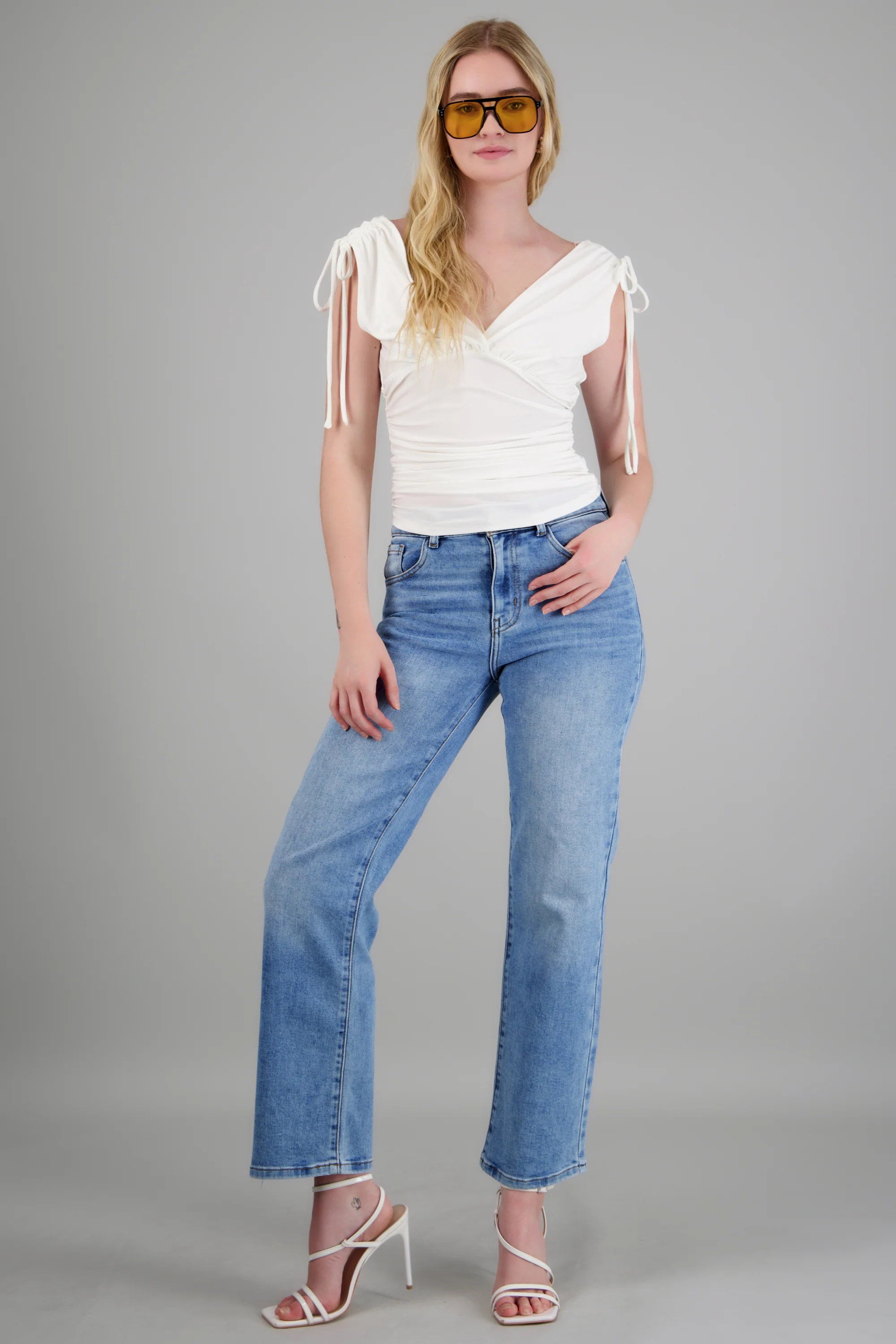 Jeans straight al corte