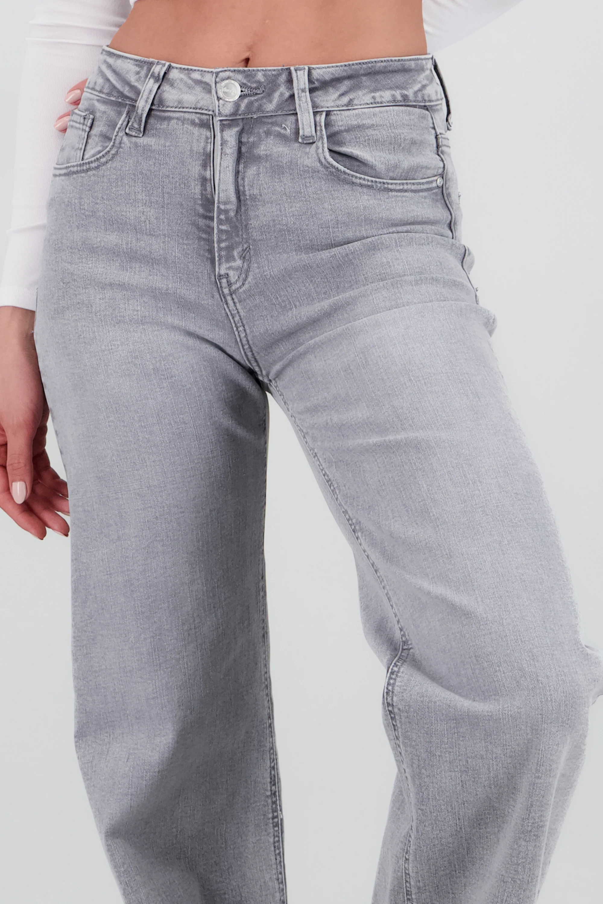 Jeans straight deslavado - Image 5
