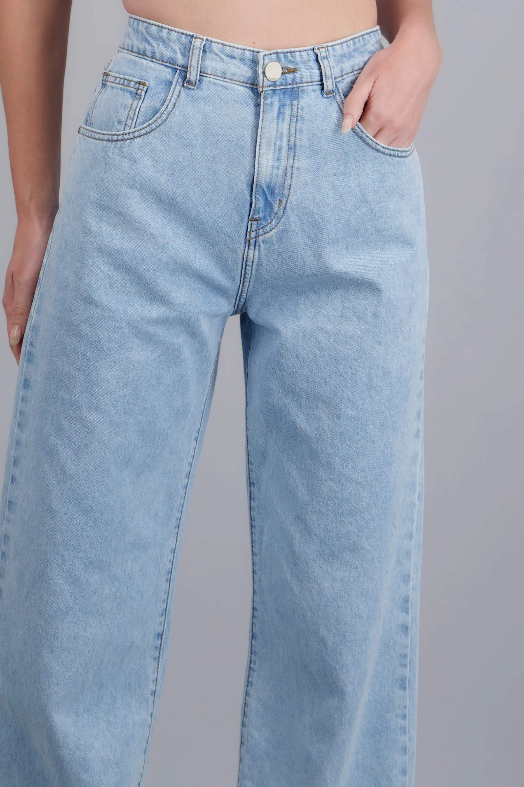 Jeans straight estrellas desgastados - Image 5