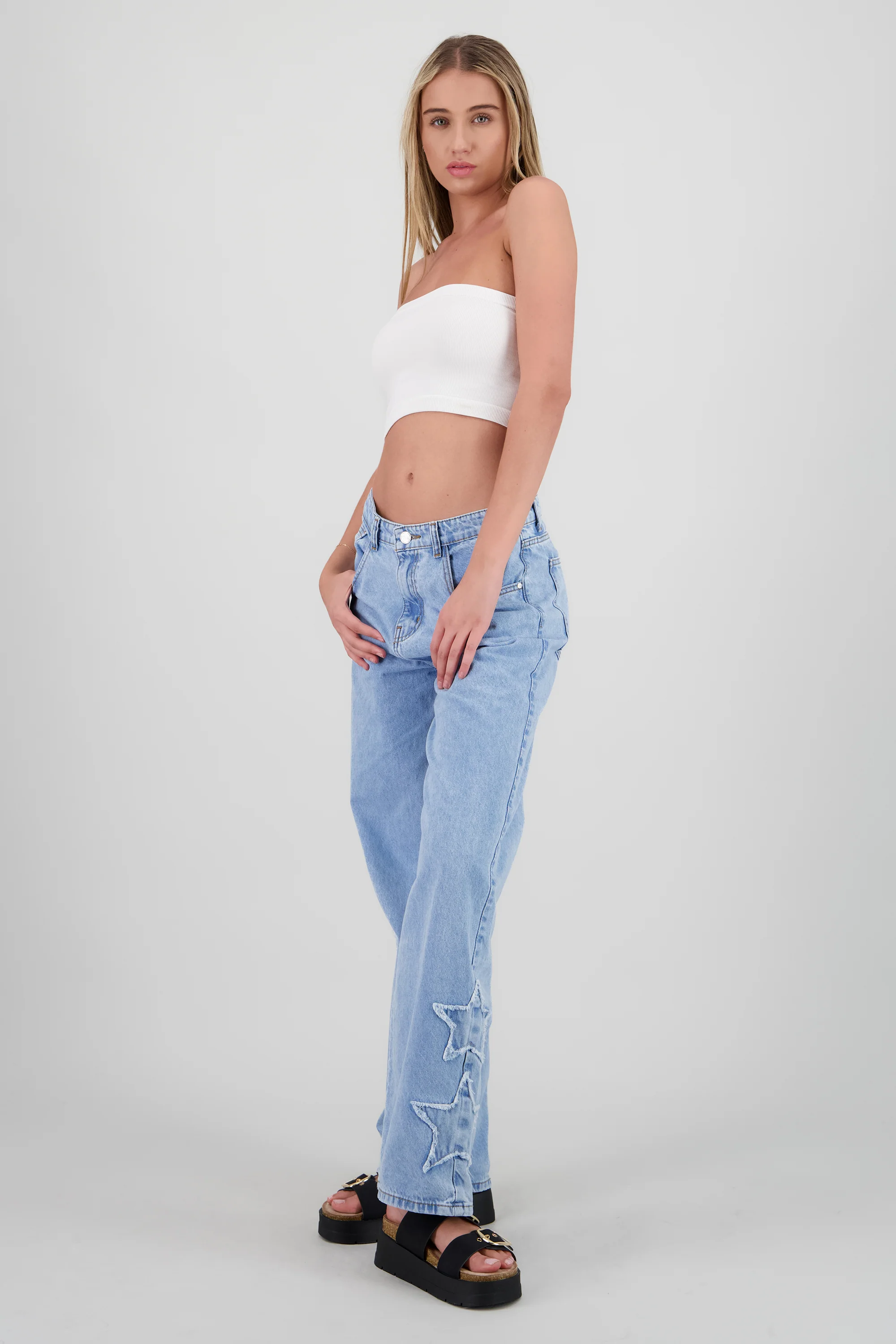 Jeans straight estrellas en costados