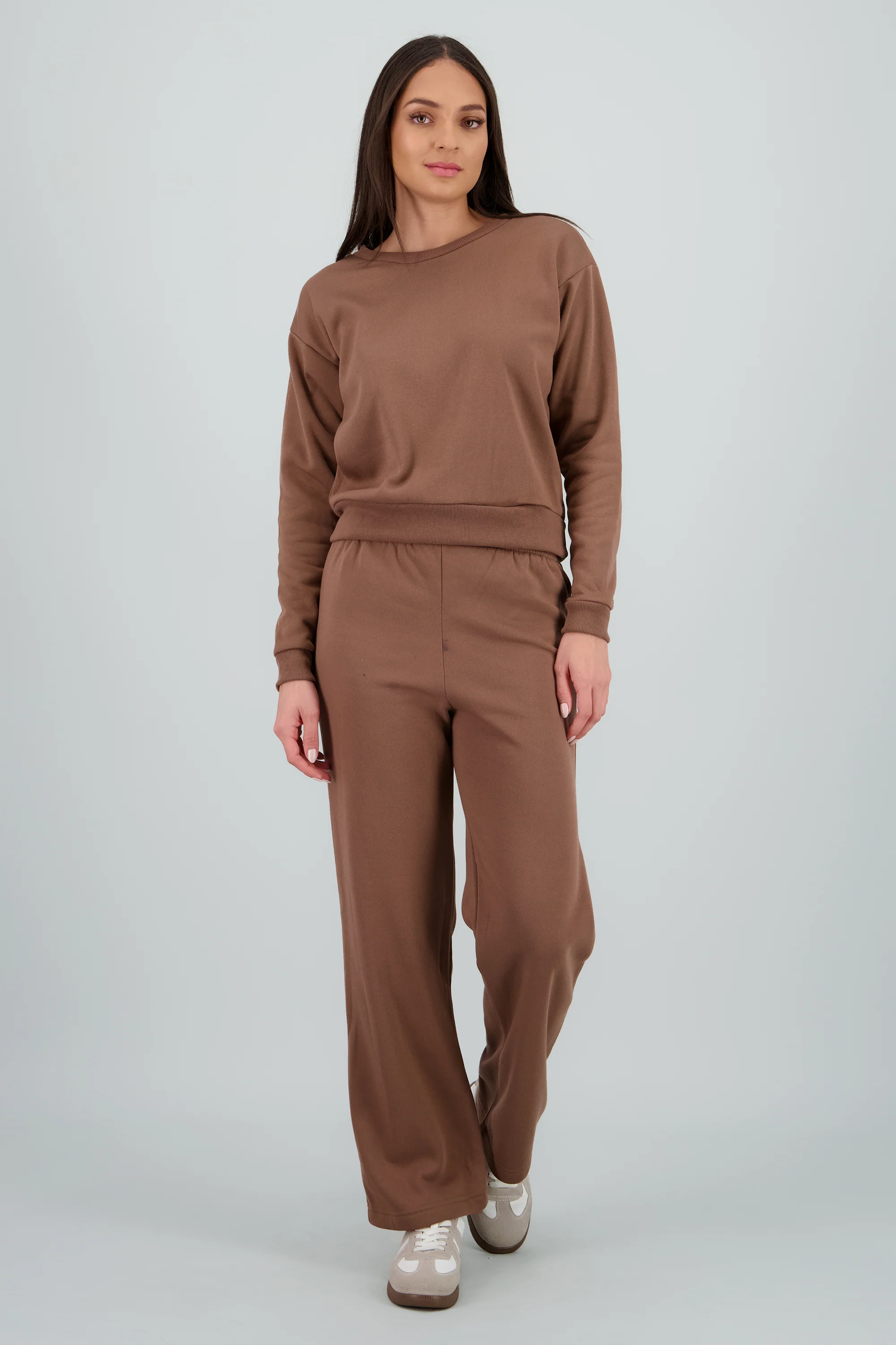 Jogger amplio liso