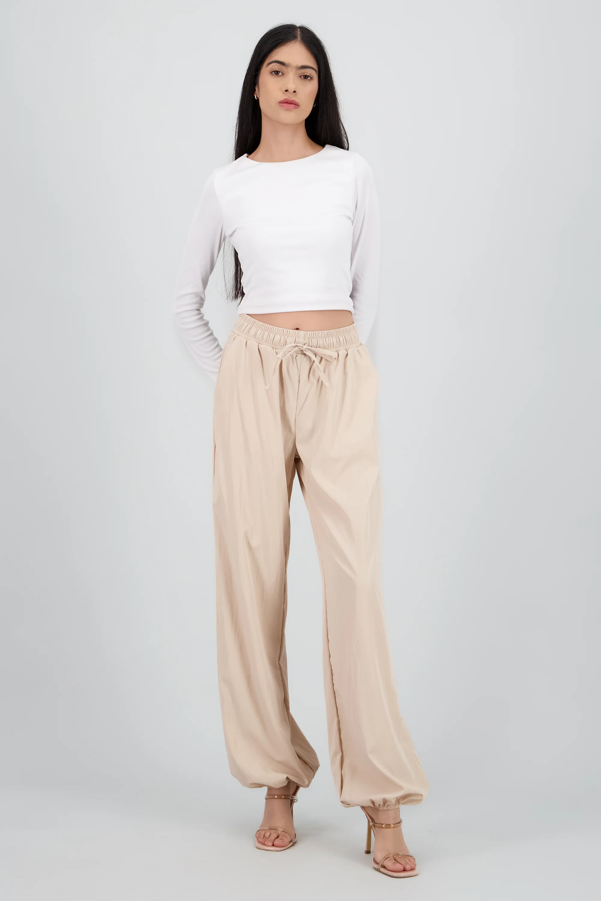 Jogger parachute detalle jareta
