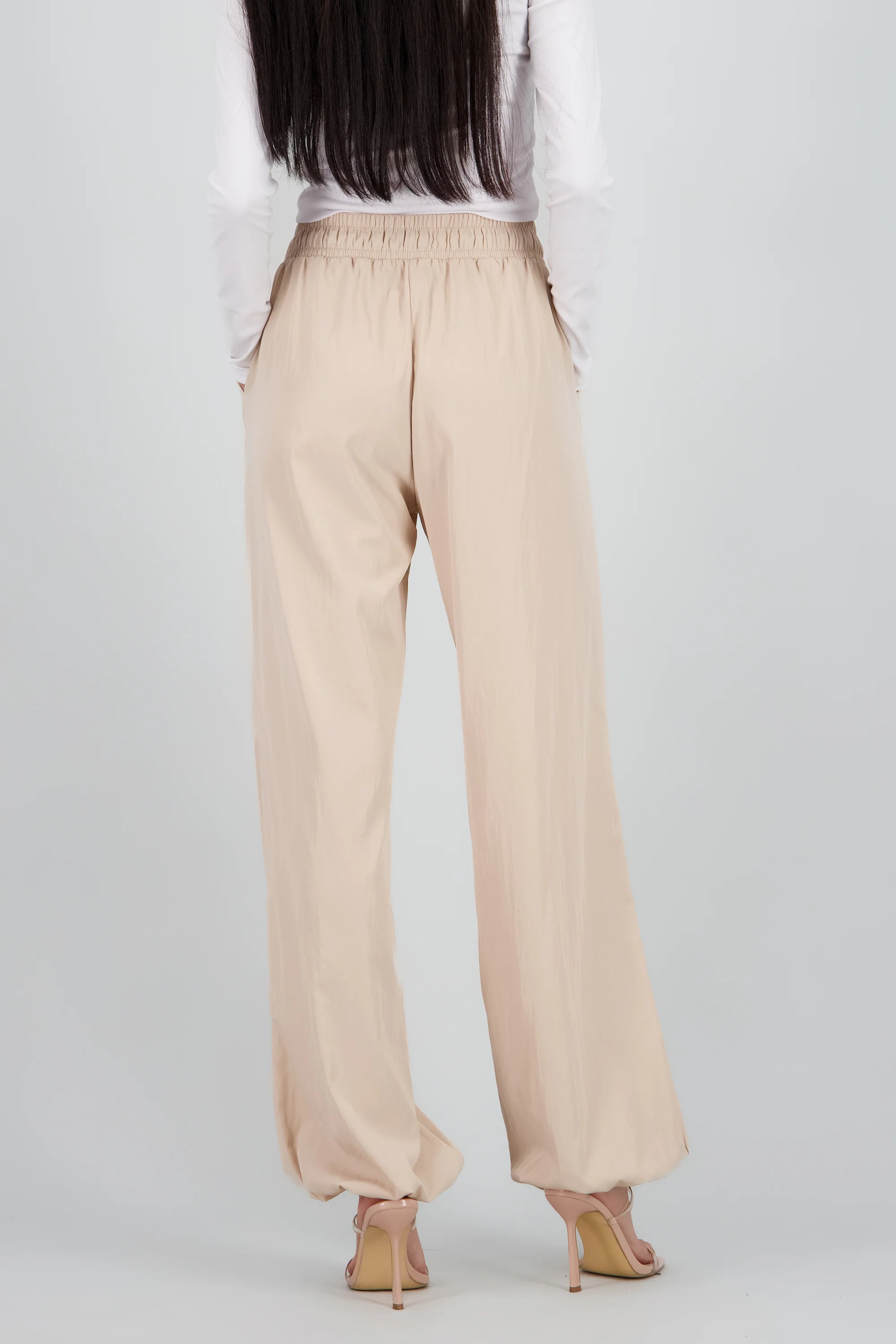 Jogger parachute detalle jareta - Image 4