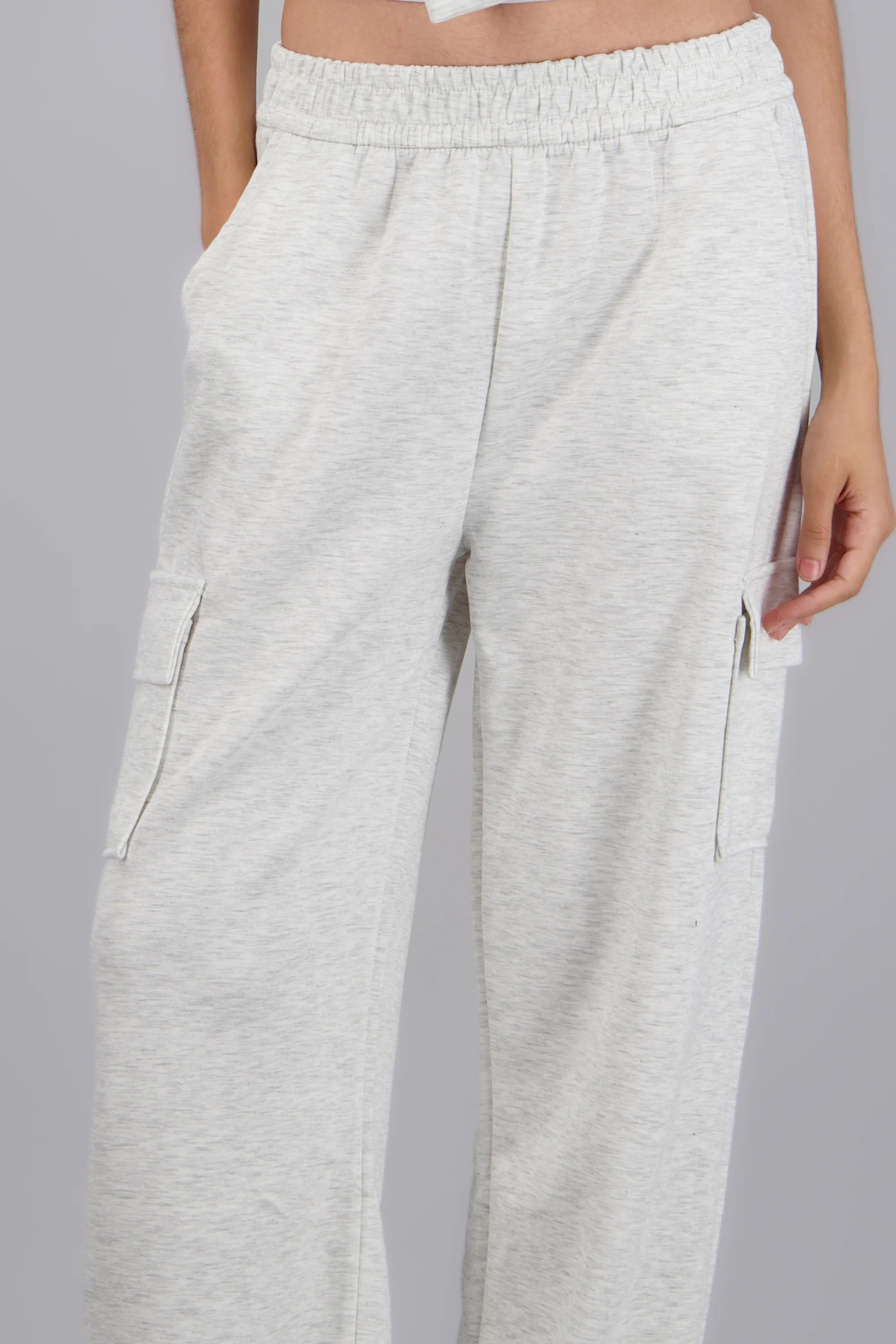 Joggers con bolsas cargo tacto suave - Image 5