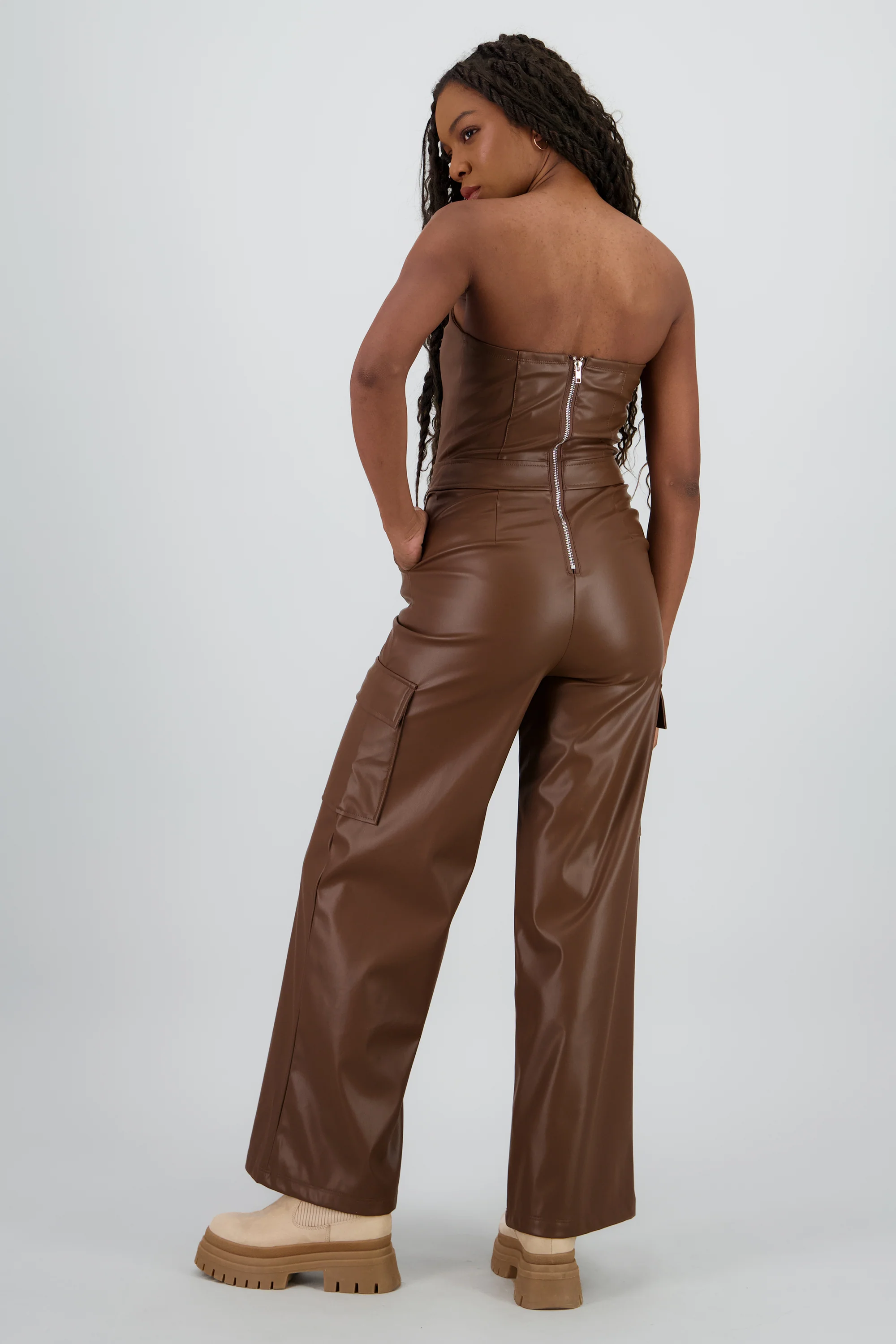 Jumpsuit cargo efecto piel - Image 4