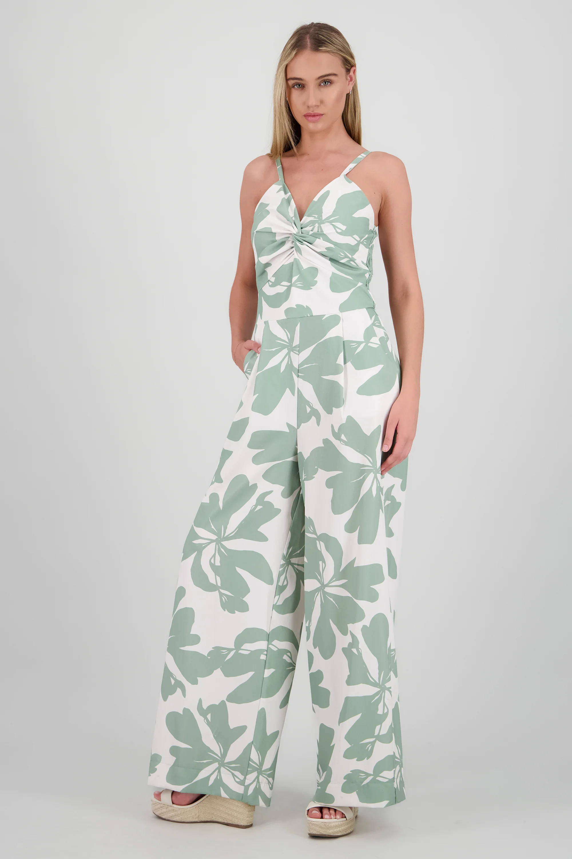 Jumpsuit de tirantes con detalle nudo y estampado