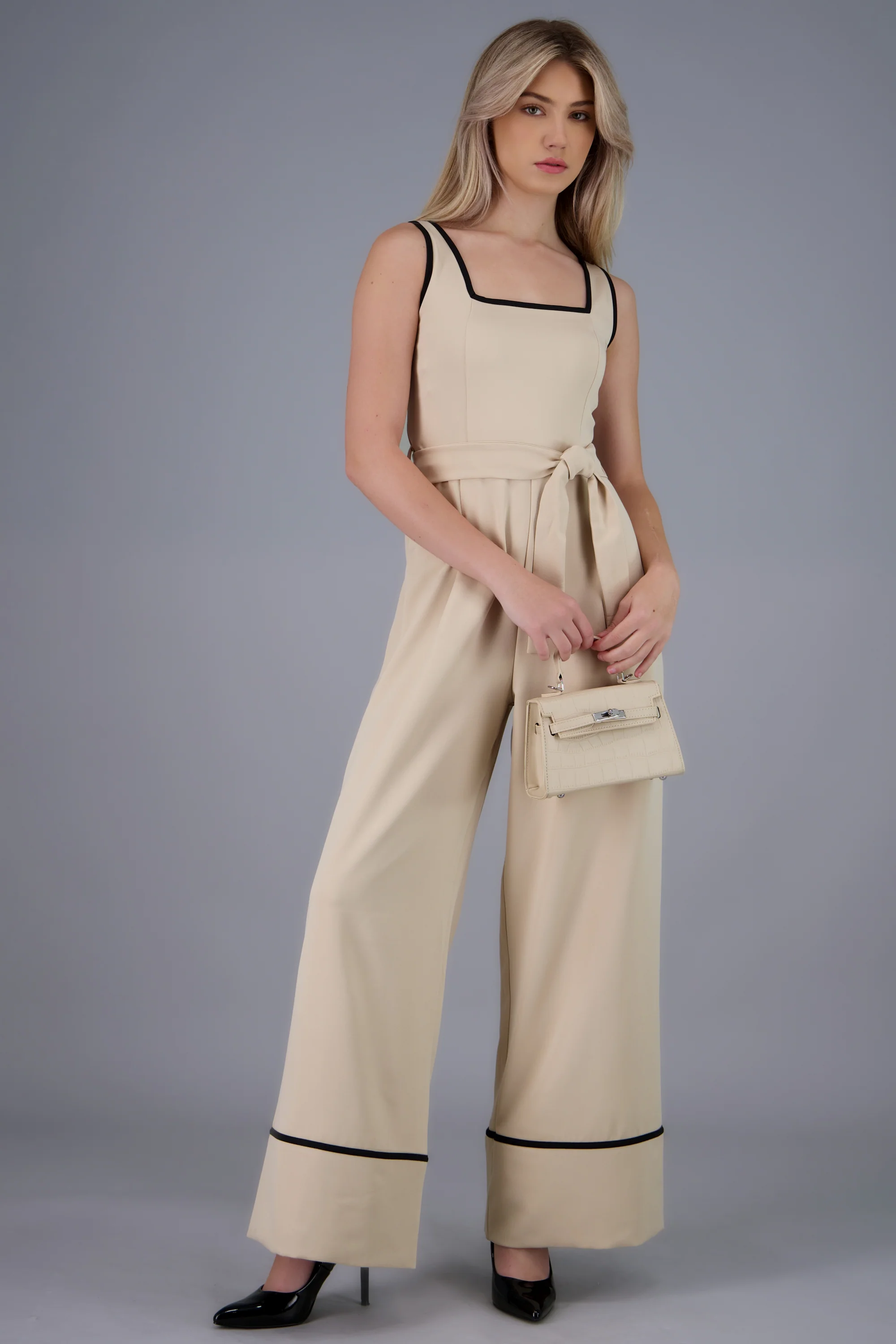 Jumpsuit escote cuadrado detalle contraste