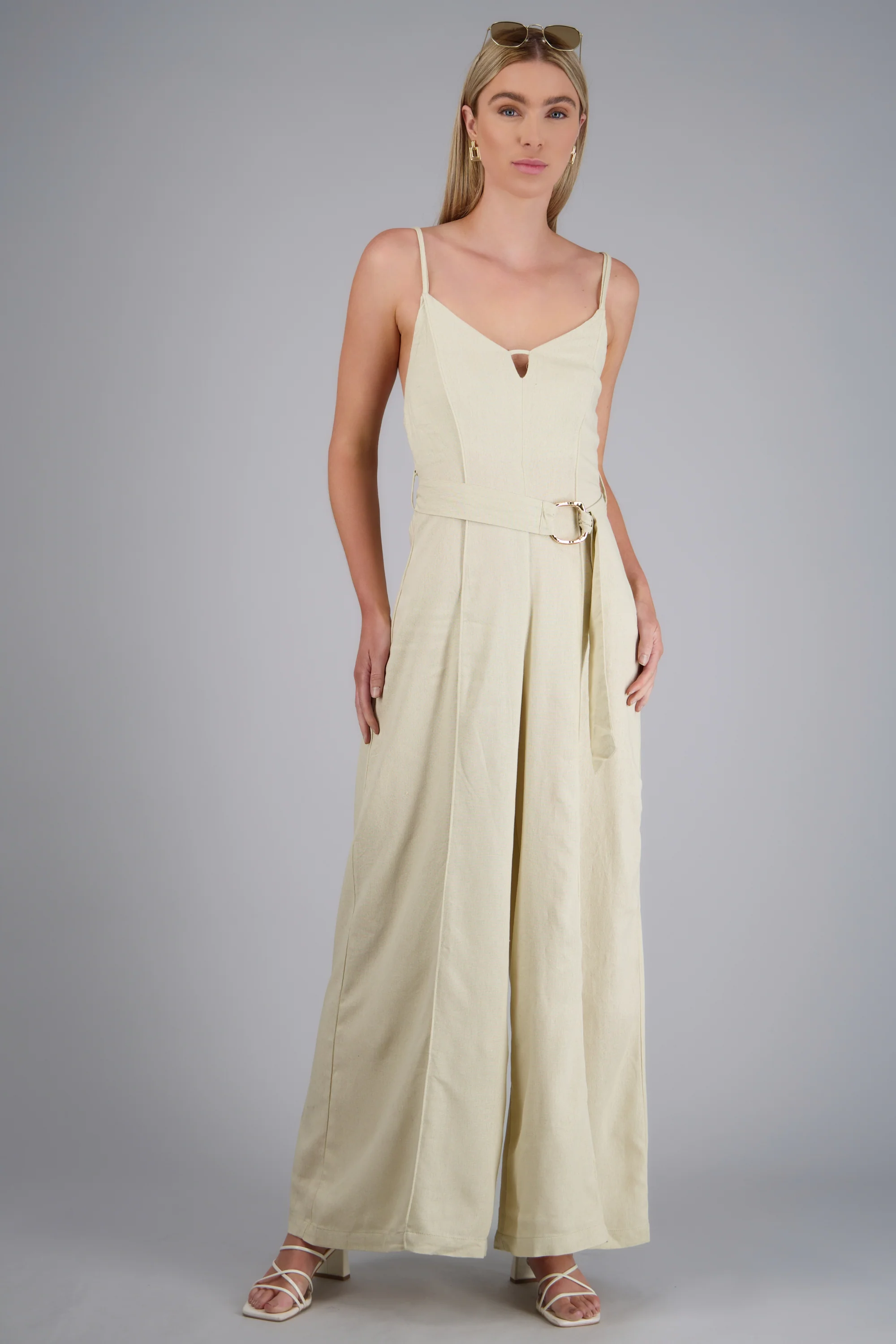 Jumpsuit escote V detalle cinturon - Image 3