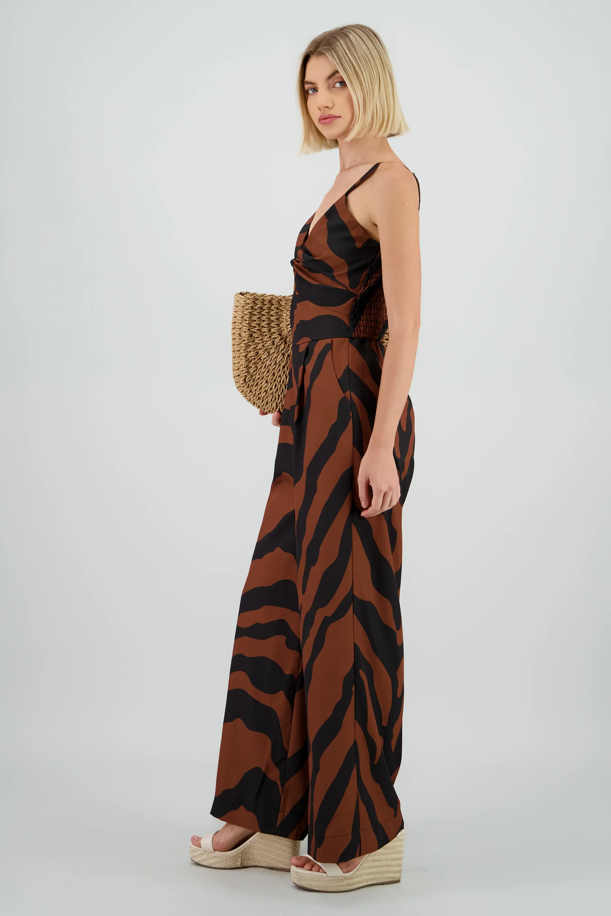 Jumpsuit tirantes estampado detalle nudo - Image 3