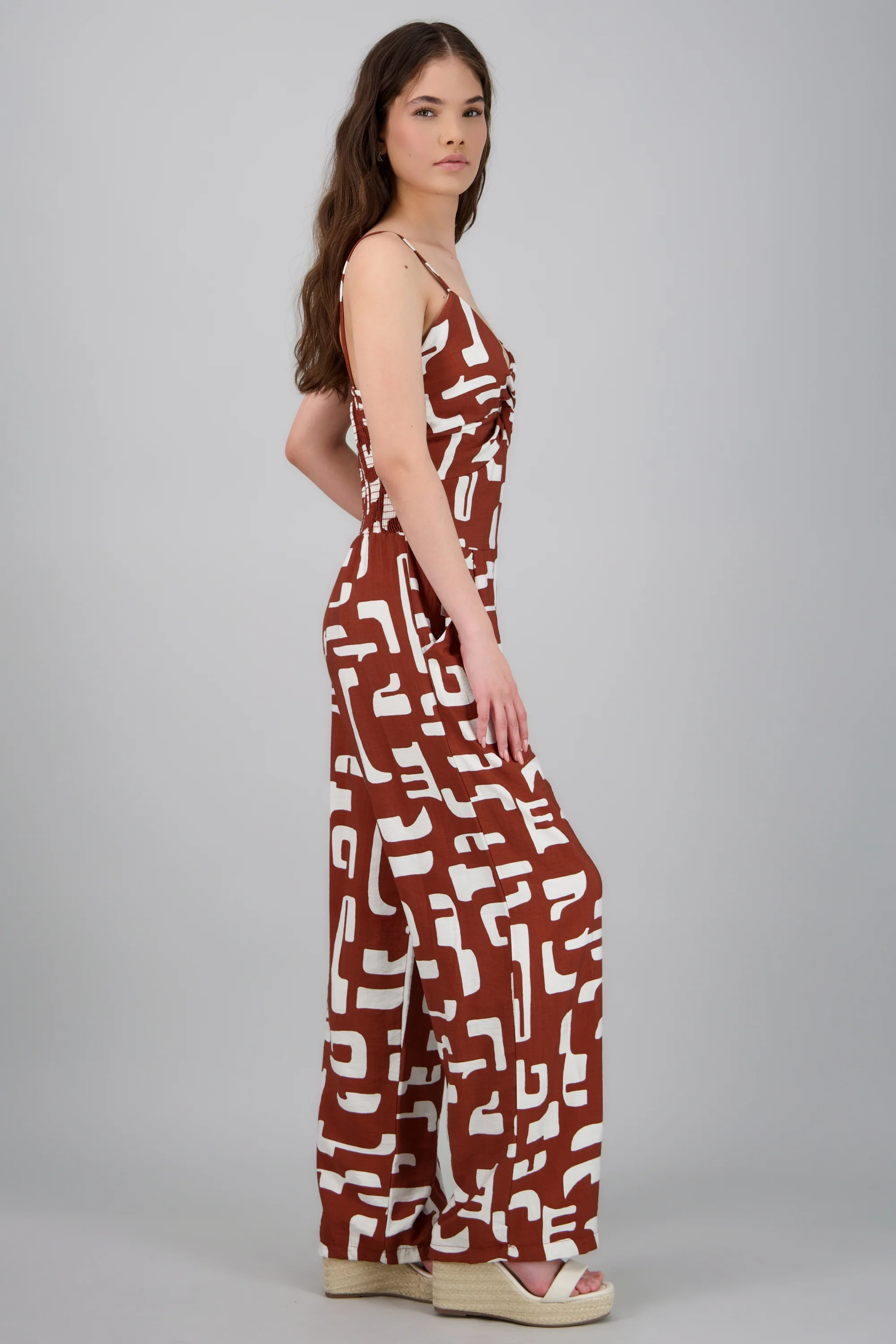 Jumpsuit tirantes estampado figuras asimetricas - Image 3