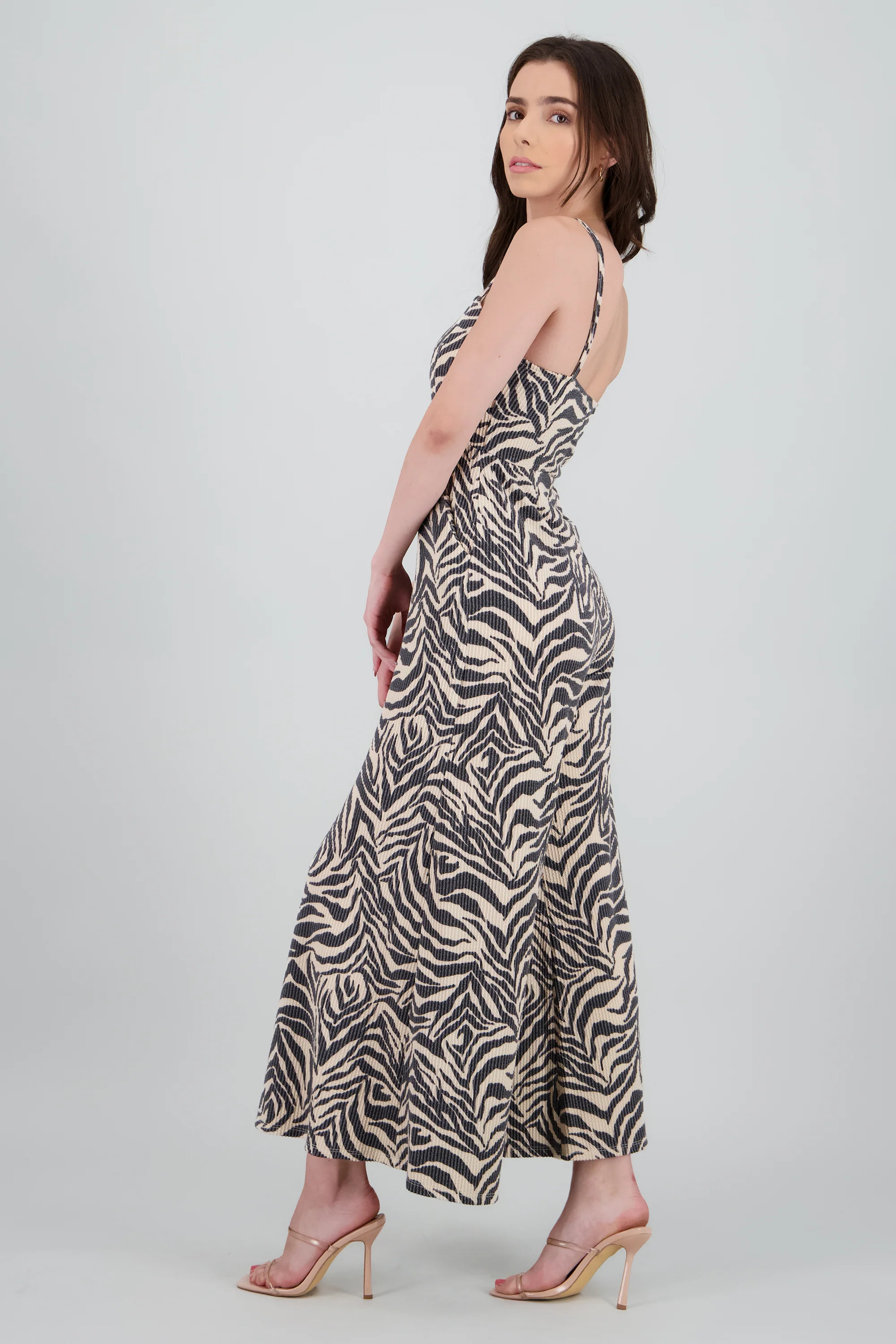 Jumpsuit tirantes estampado zebra detalle textura - Image 3