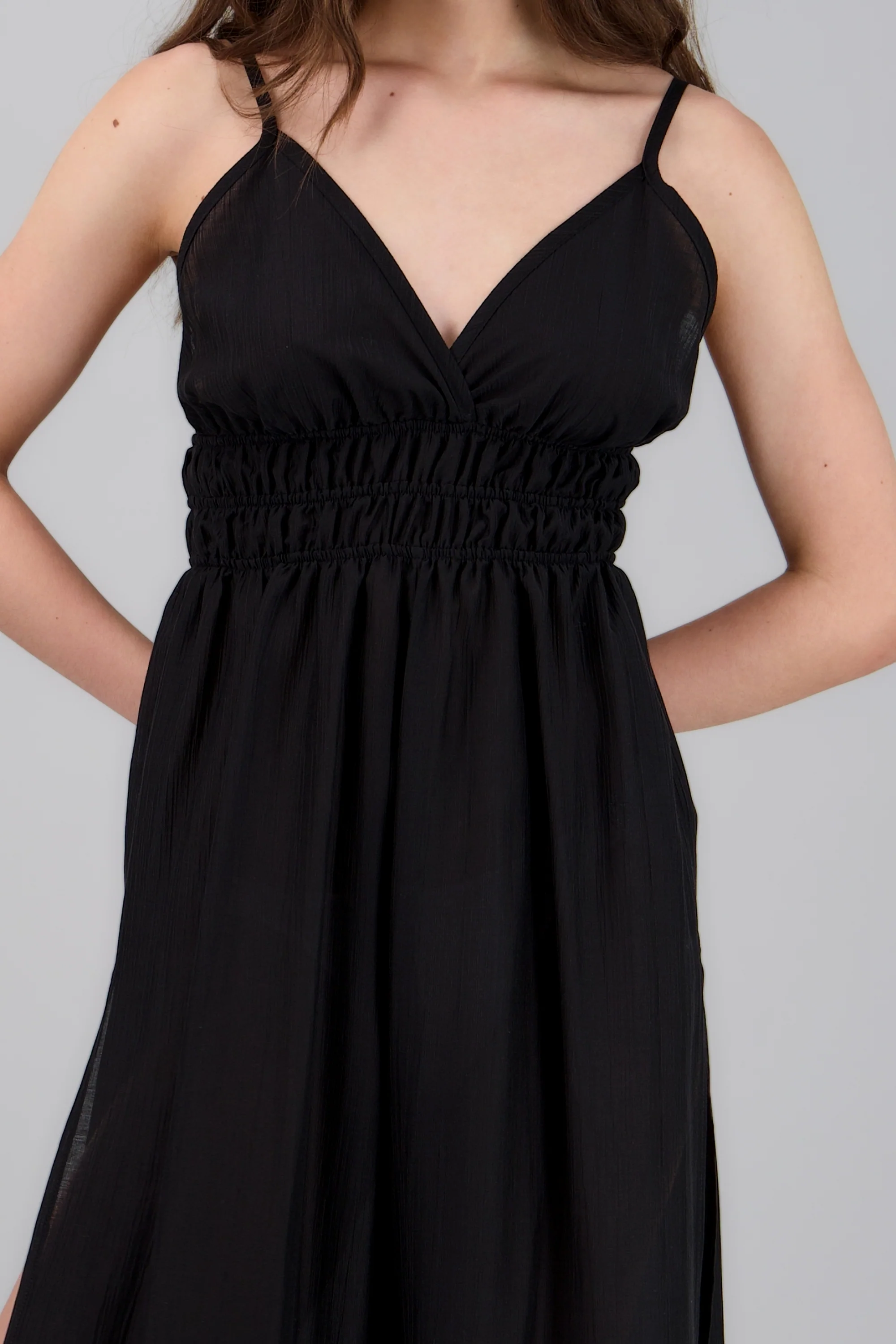 Jumpsuit tirantes pierna abierta - Image 5