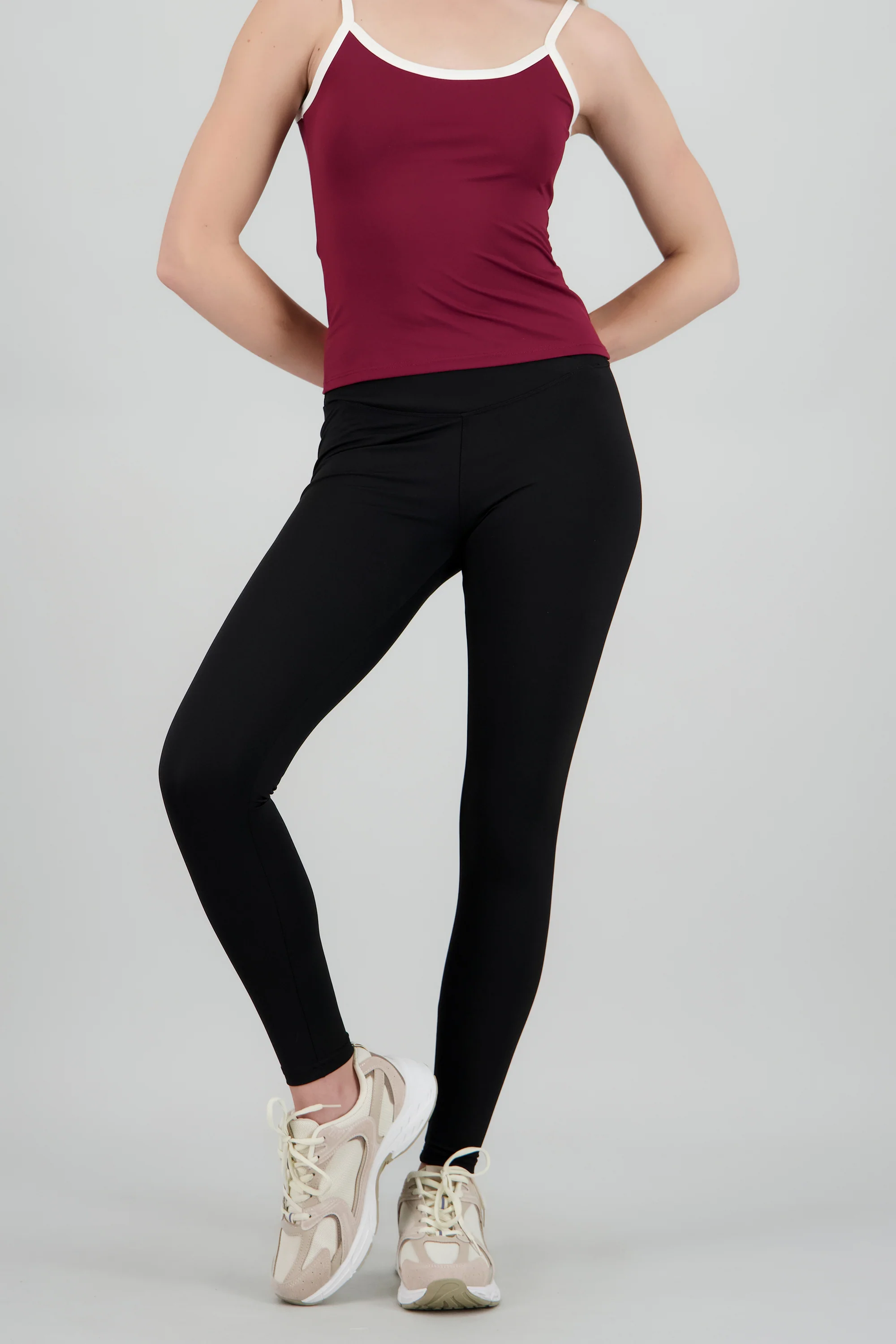 Leggings deportivos skinny detalle pretina - Image 2